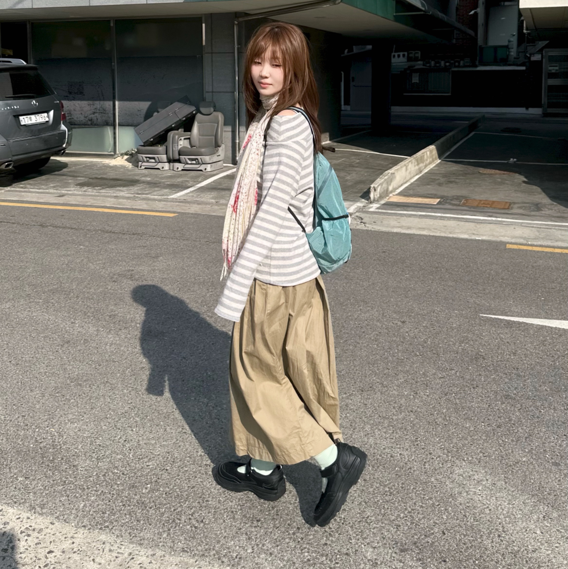 (W) Honsby Darling Harbour Black 착용 스타일 - 6