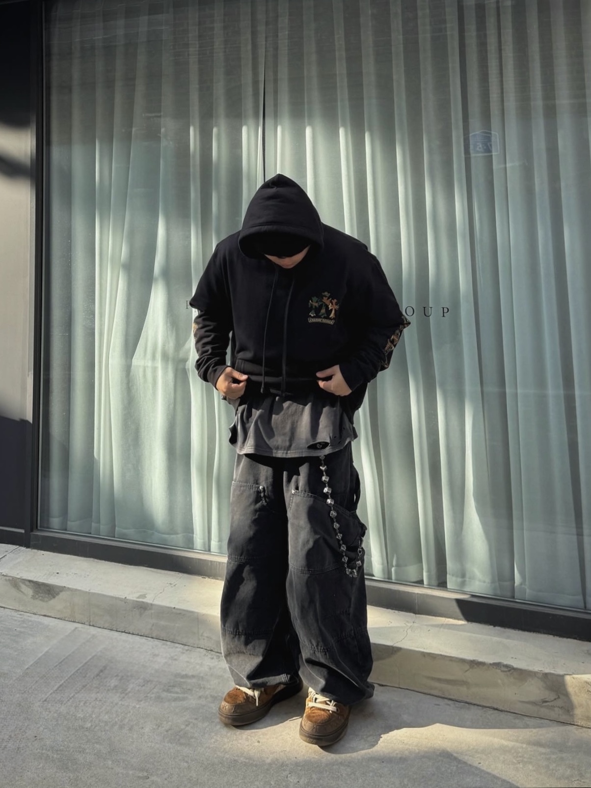 Nonnod Double knee cover pants Vintage black 착용 스타일