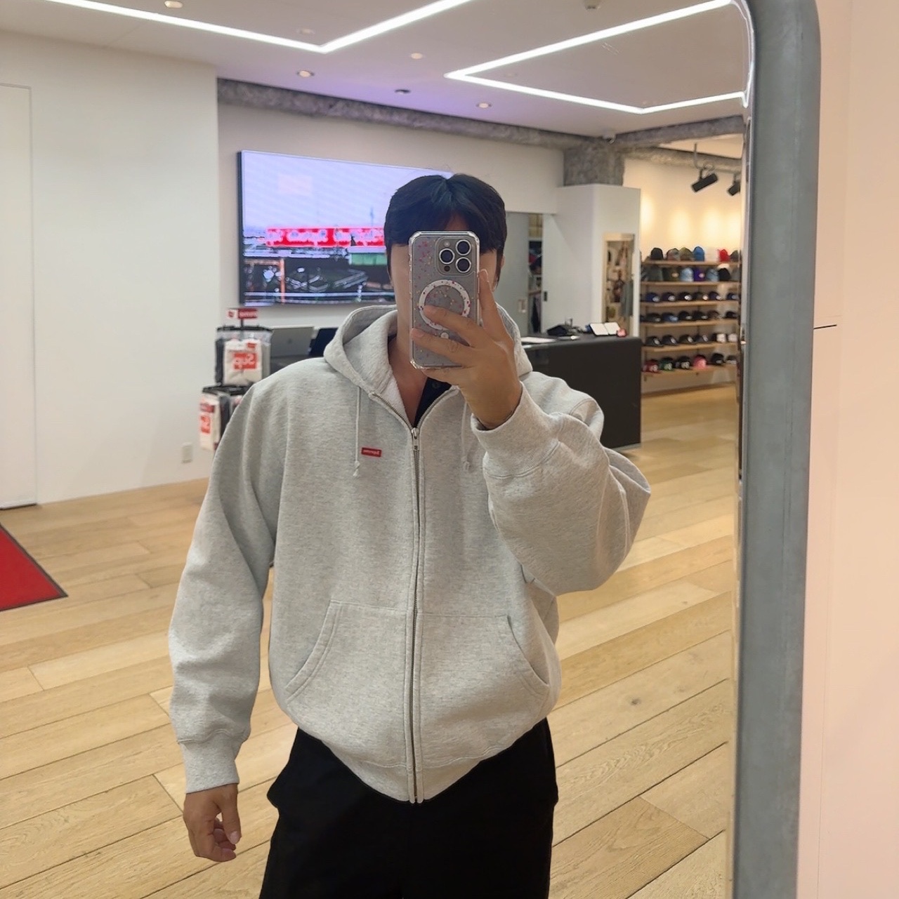 Supreme Small Box Zip Up Hooded Sweatshirt Ash Grey - 26SS 착용 스타일