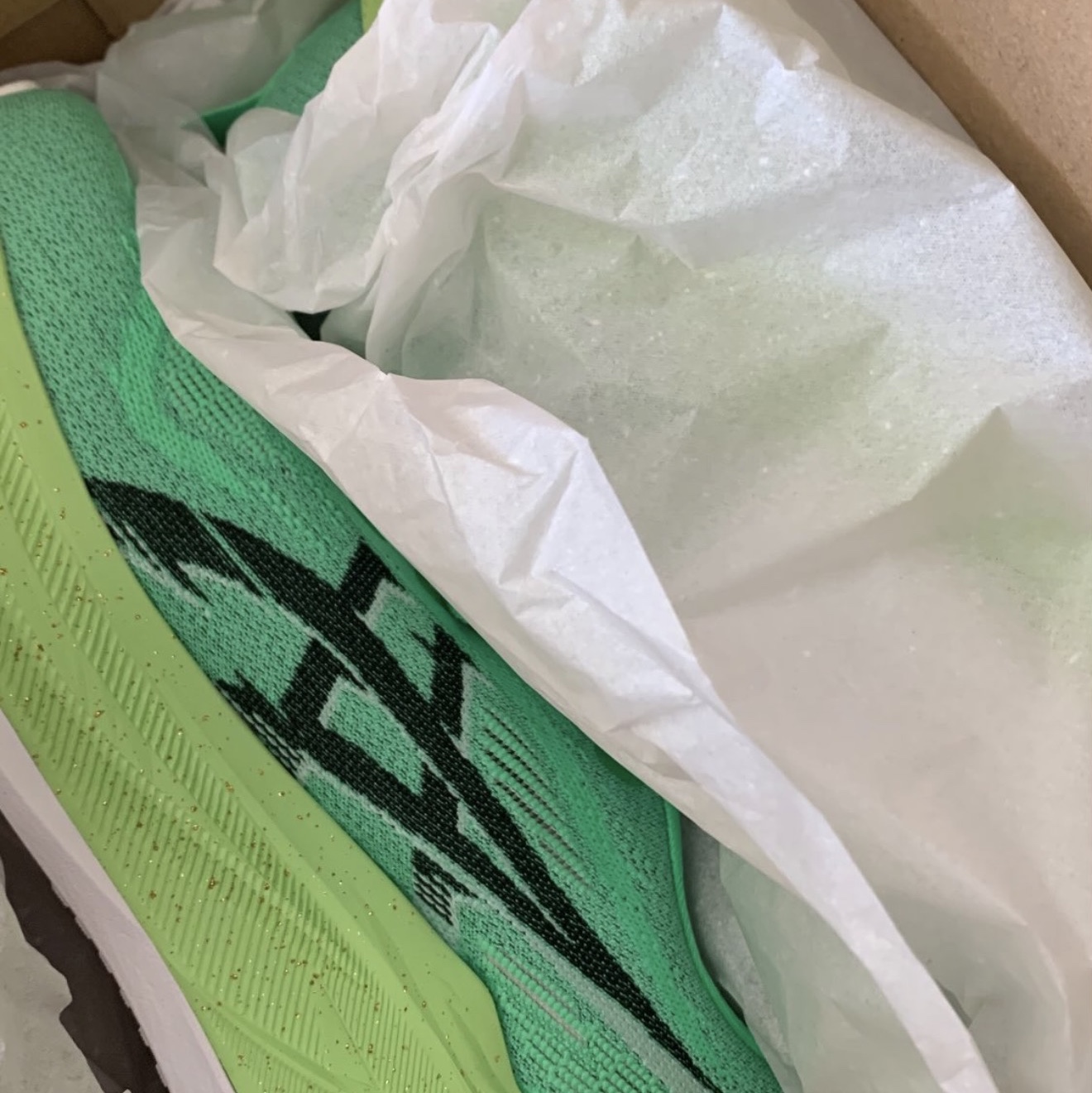 Asics Superblast 2 Ekiden Vital Green Black 착용 스타일