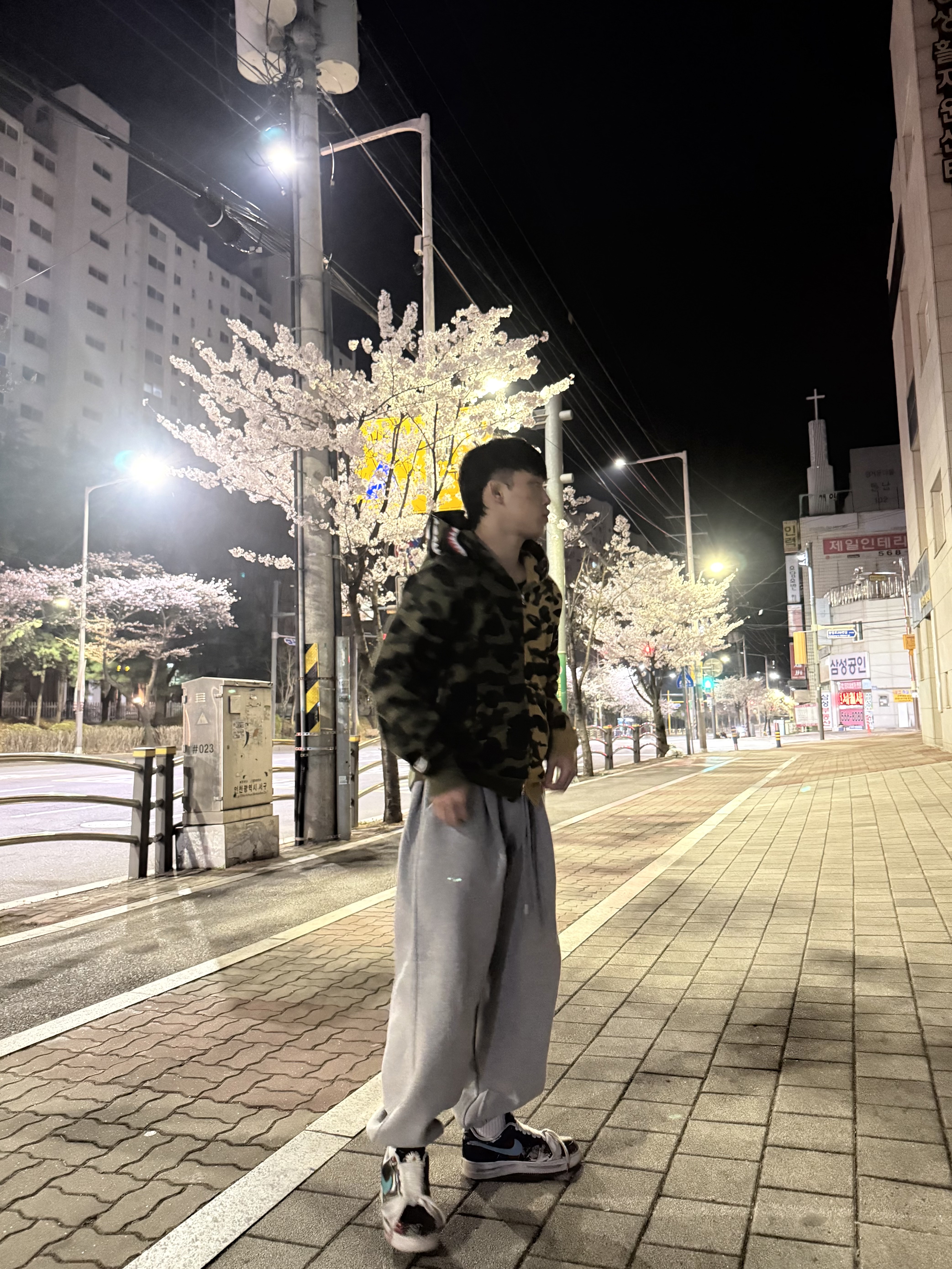Undermycar Mu.03 Anti Fxxking Logo Play Oversized Sweat Jogger Melange Gray, Nike x Peaceminusone Air Force 1 Low Para-Noise 3.0 Black and Multicolor 착용 스타일 - 4