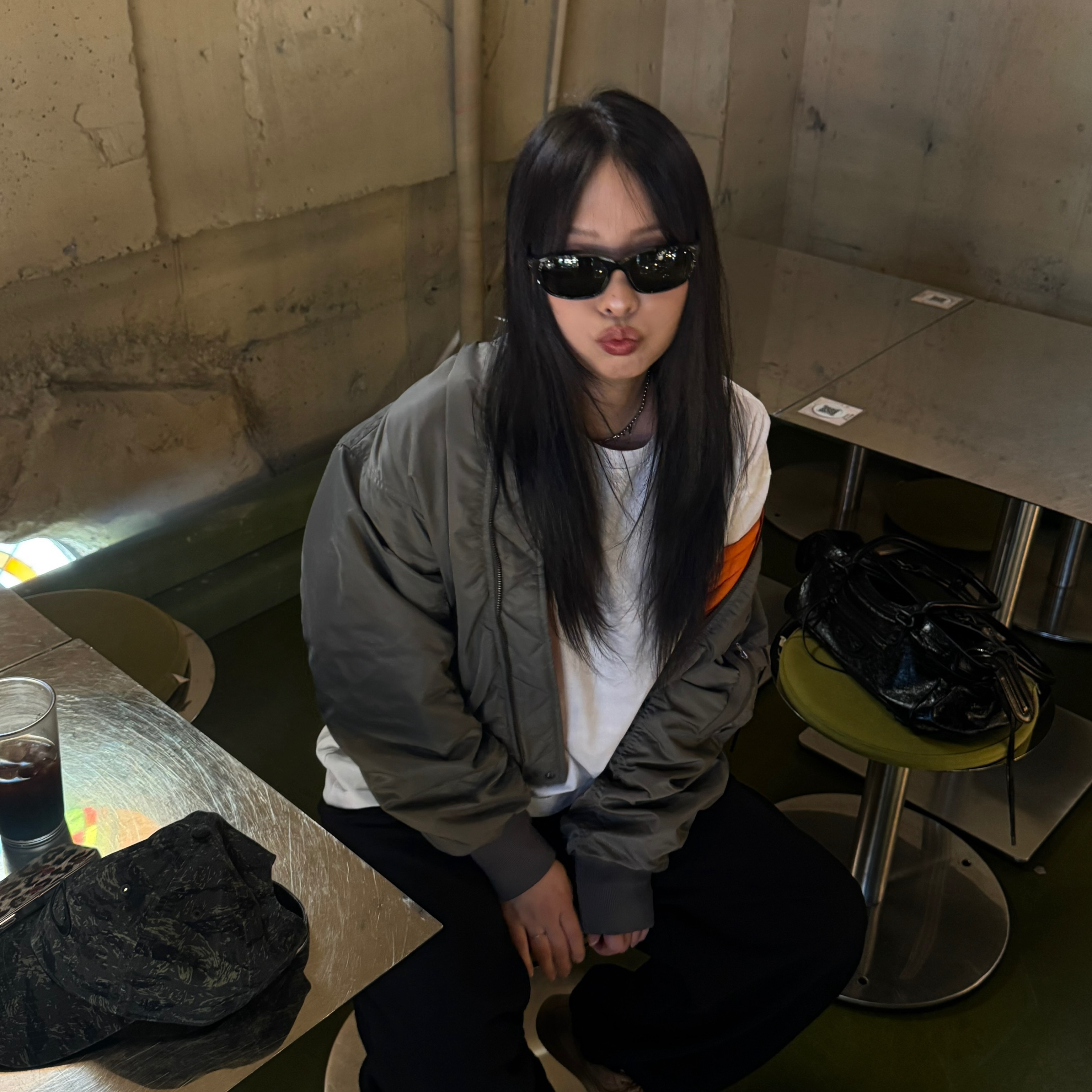 Ray-Ban DADDY-O II Polished Black Frame Green Classic G-15 Lenses 착용 스타일