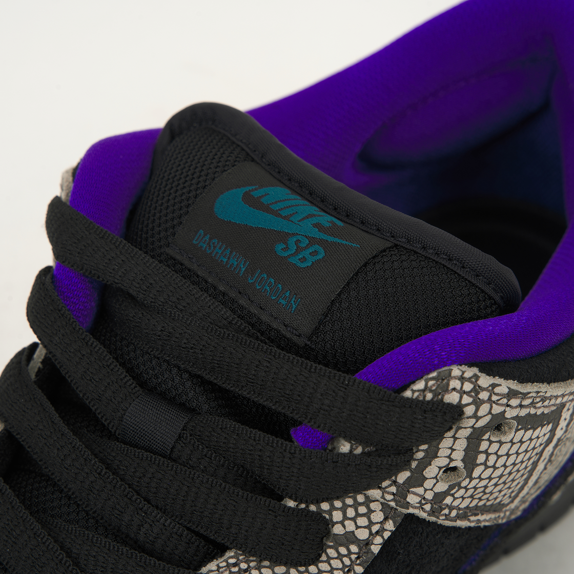 나이키 x 다숀 조던 SB 덩크 로우 스트링 블랙(Nike x Dashawn Jordan SB Dunk Low String Black) - 8