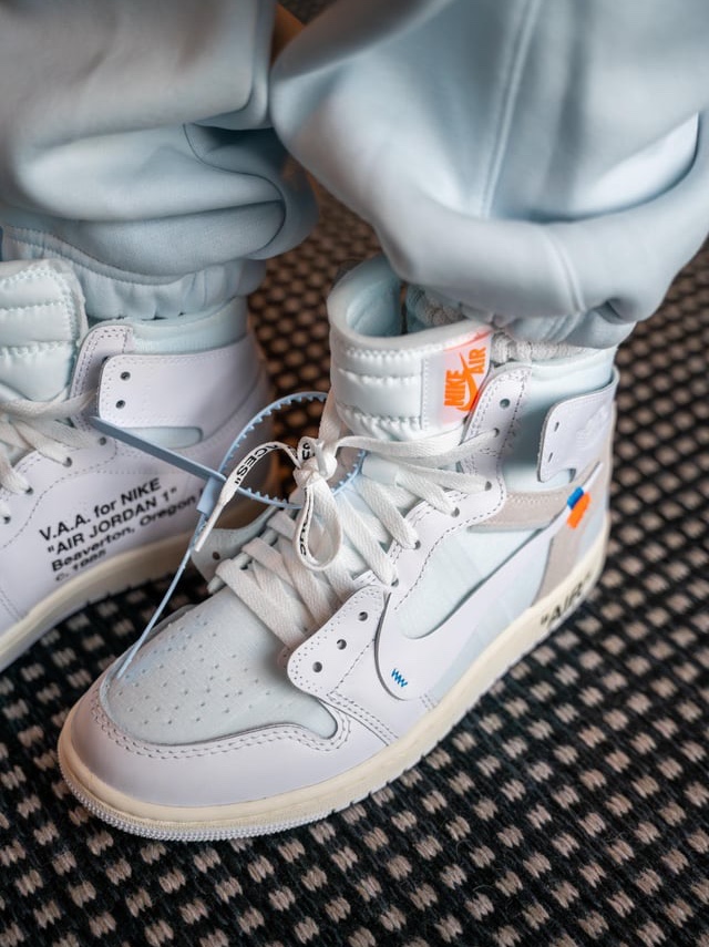 Jordan 1 x Virgil Abloh Archive Retro High Alaska White 착용 스타일