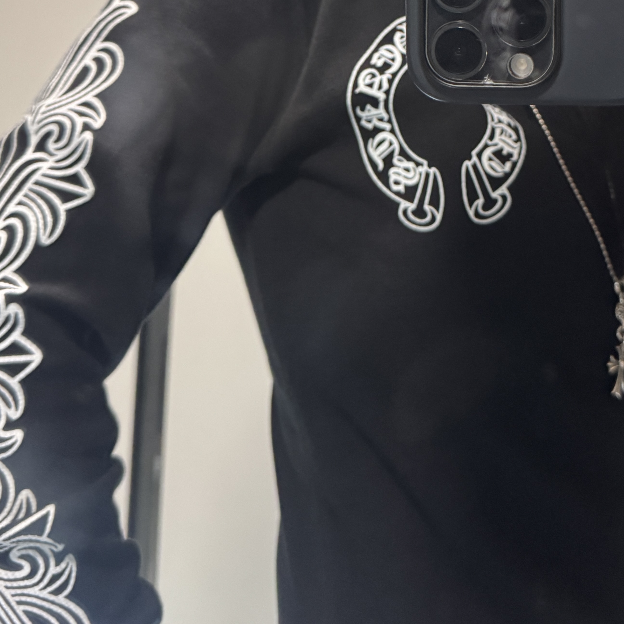 Chrome Hearts Horseshoe Logo Waffle Thermal Floral Long Sleeve T-Shirt Black 착용 스타일