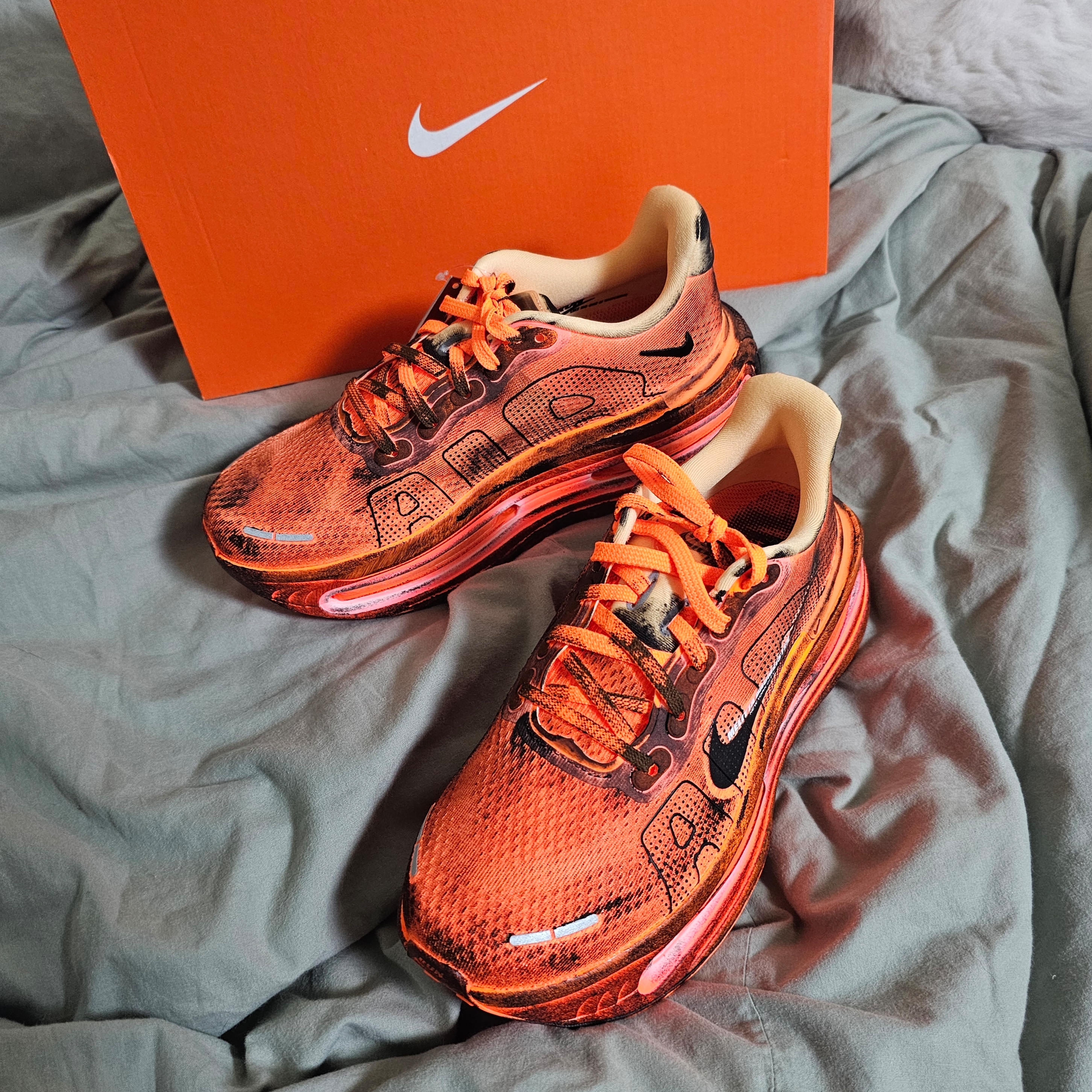 (W) Nike x Melitta Baumeister Vomero Premium Total Orange and Orange Chalk 착용 스타일 - 9