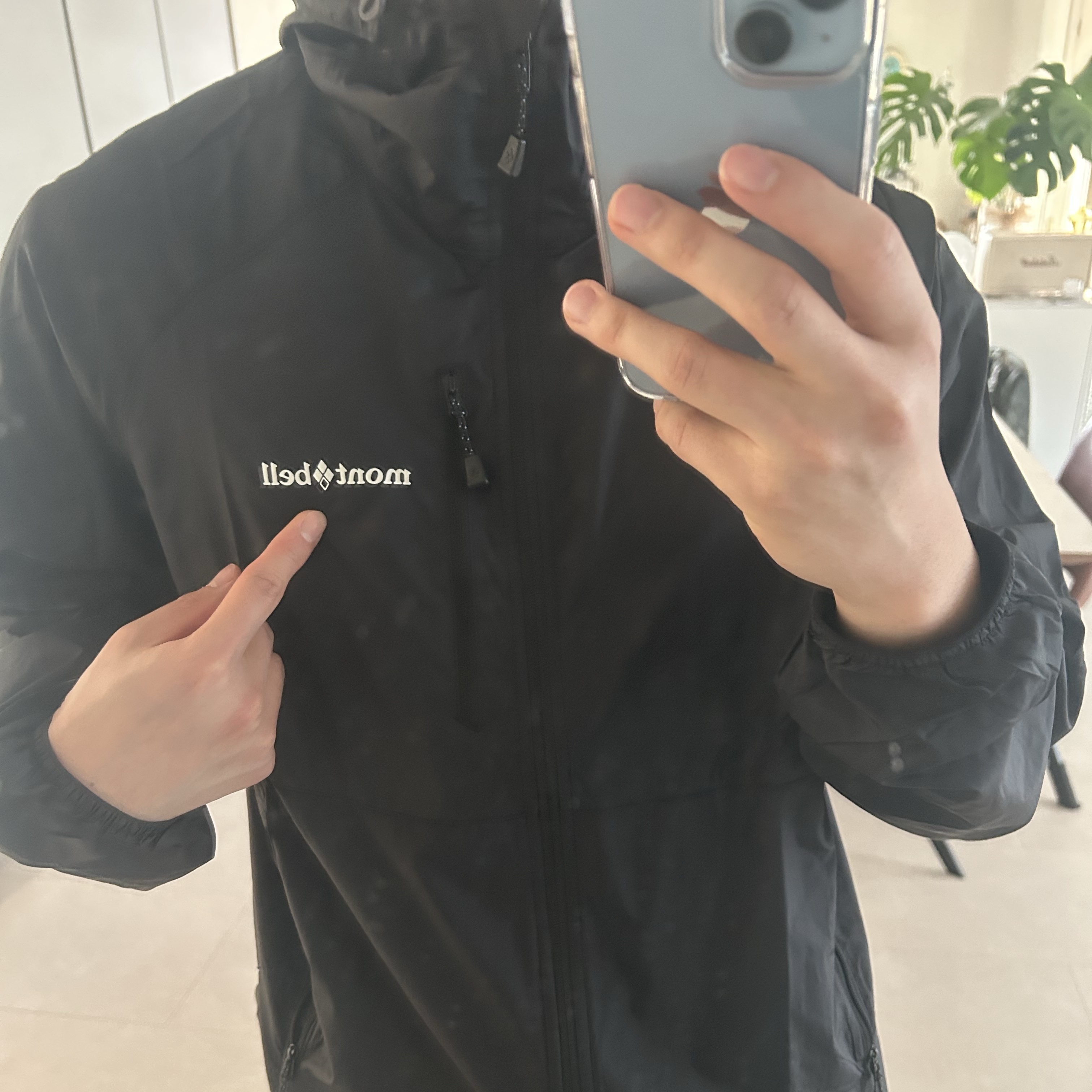 Montbell Wind Blast Hooded Jacket Black 착용 스타일
