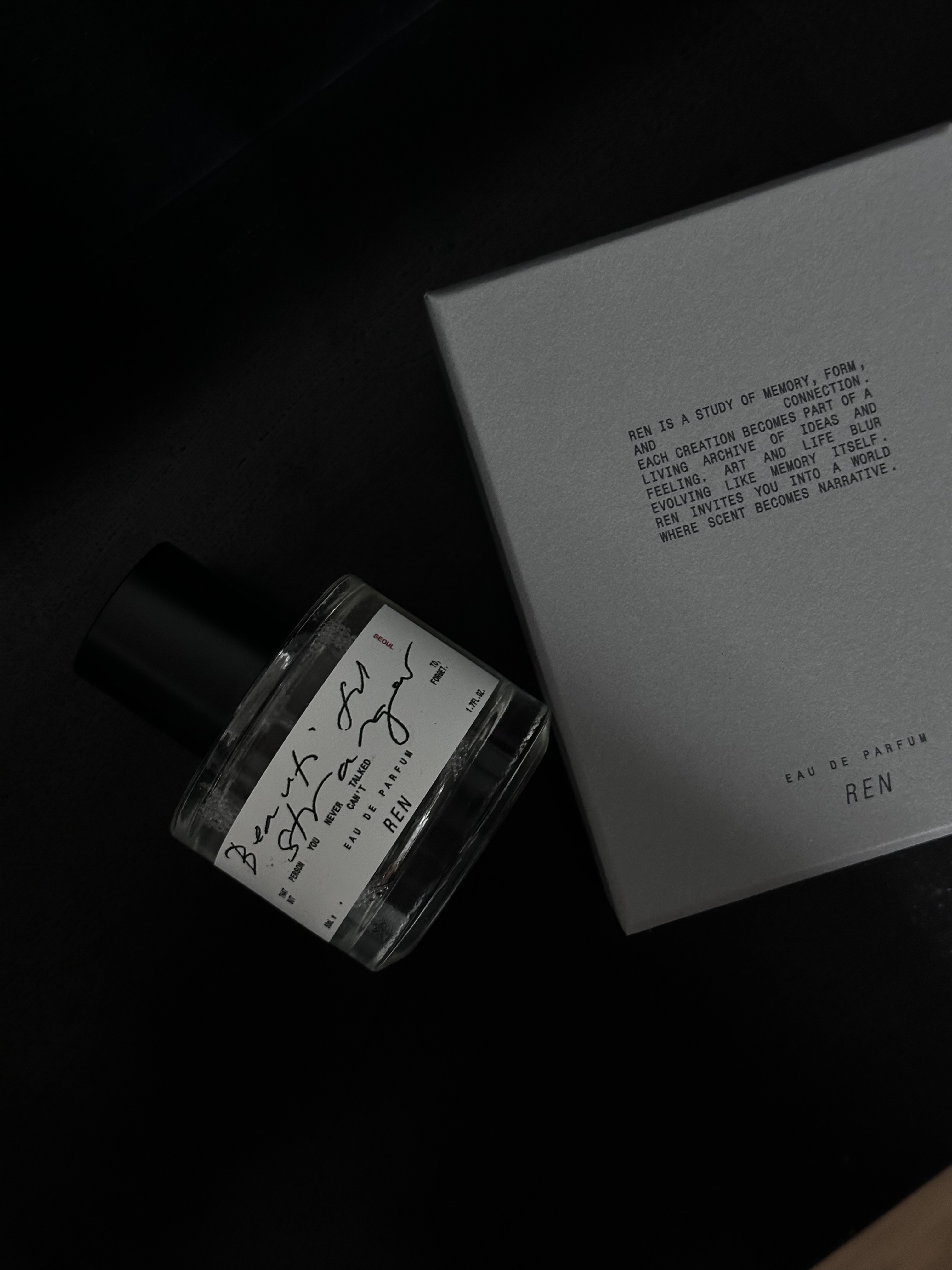 [KREAM 단독] REN Beautiful Stranger Eau de Parfum 50ml 착용 스타일