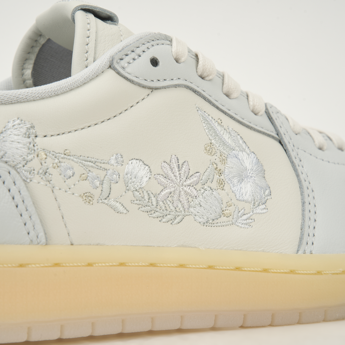 조던 1 로우 OG 세일 코코넛 밀크(Jordan 1 Low OG Sail Coconut Milk) - 8