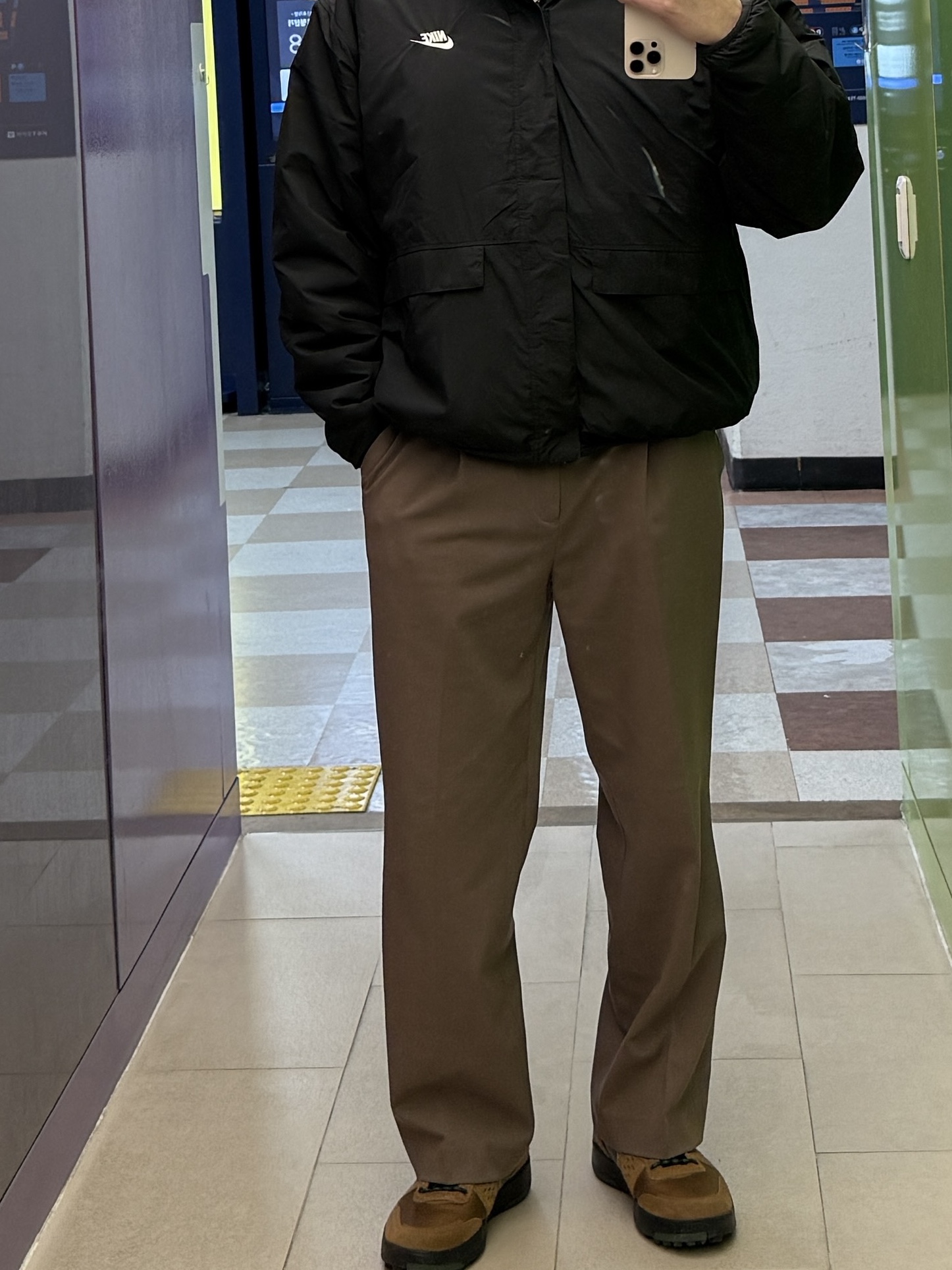 Nike Club+ Fleece Reversible Winterized Full Zip Black - Asia, Nike C1TY Premium Cordura Light British Tan Black 착용 스타일