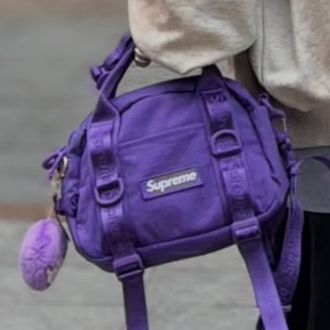 Supreme Mini Duffle Bag Purple - 26SS 착용 스타일 - 1