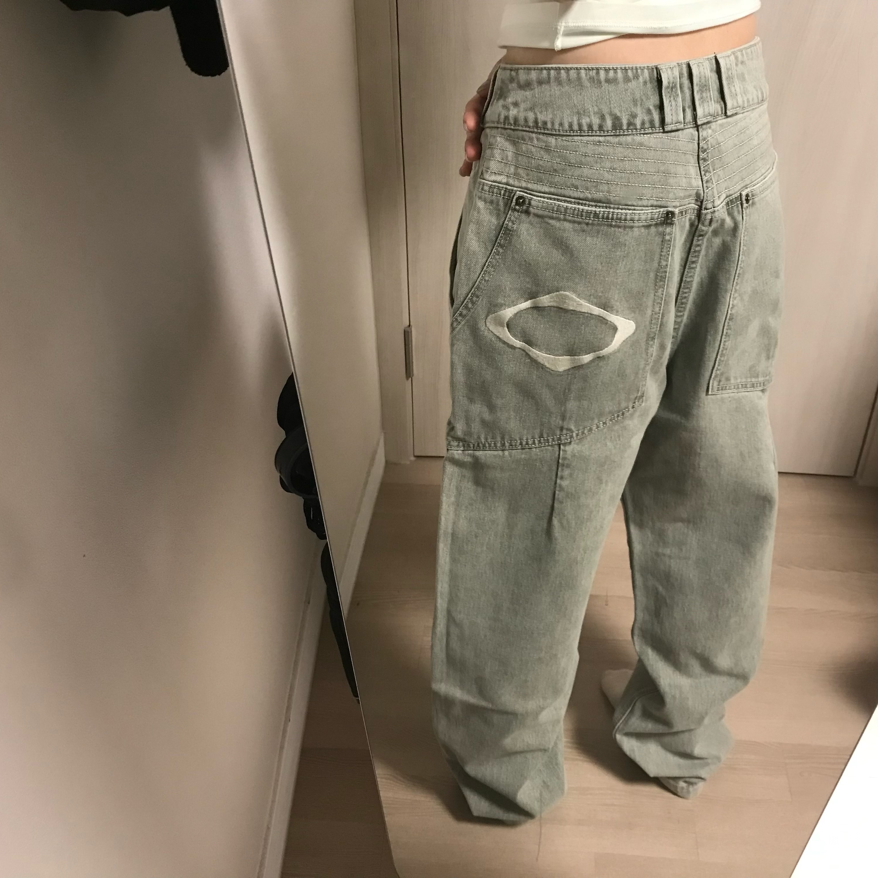 (W) Mischief Rhombus Slouchy Washed Jeans Black, (W) Mischief Rhombus Slouchy Washed Jeans Rose Brown 착용 스타일