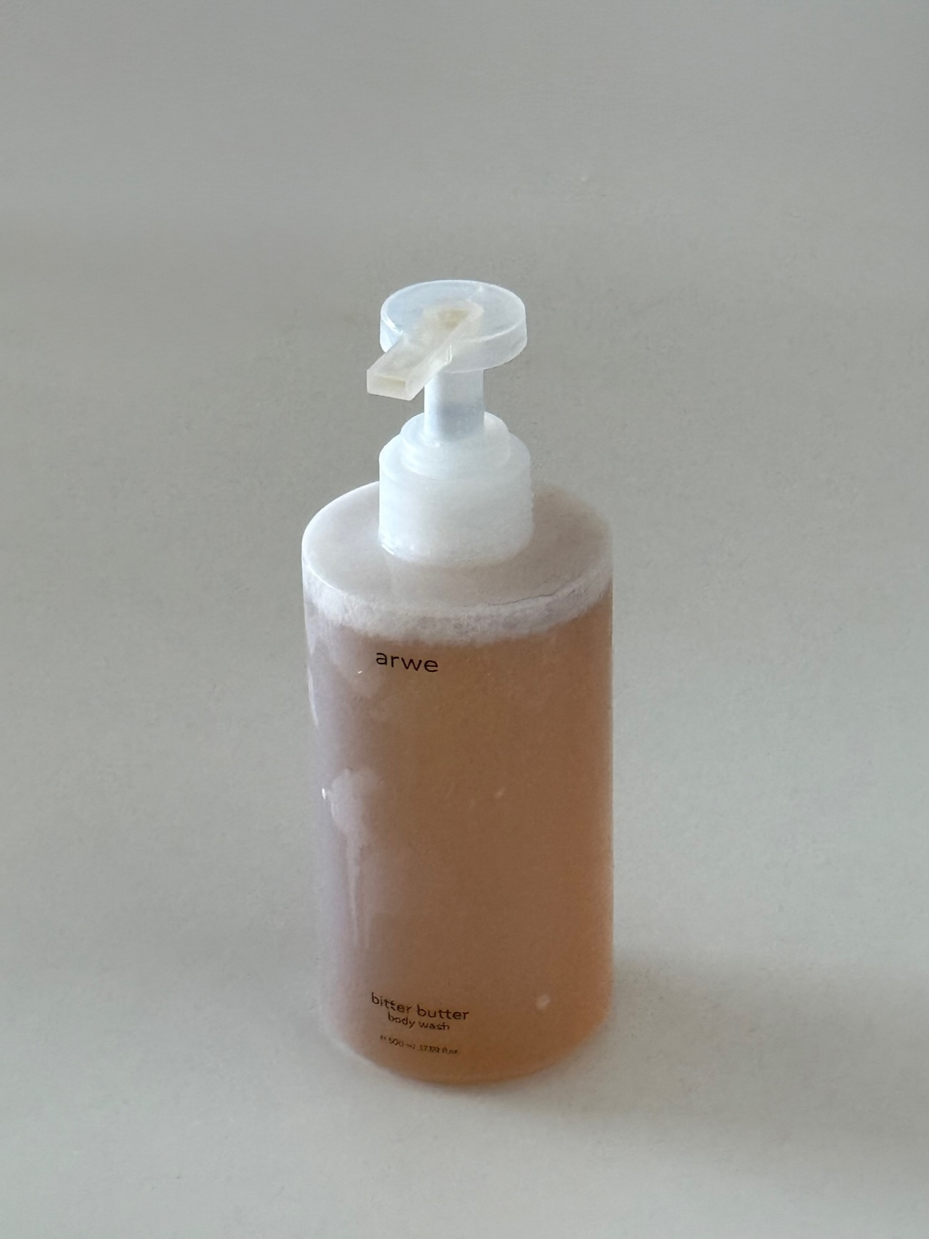 ARWE Bitter Butter Body Wash 500ml 착용 스타일