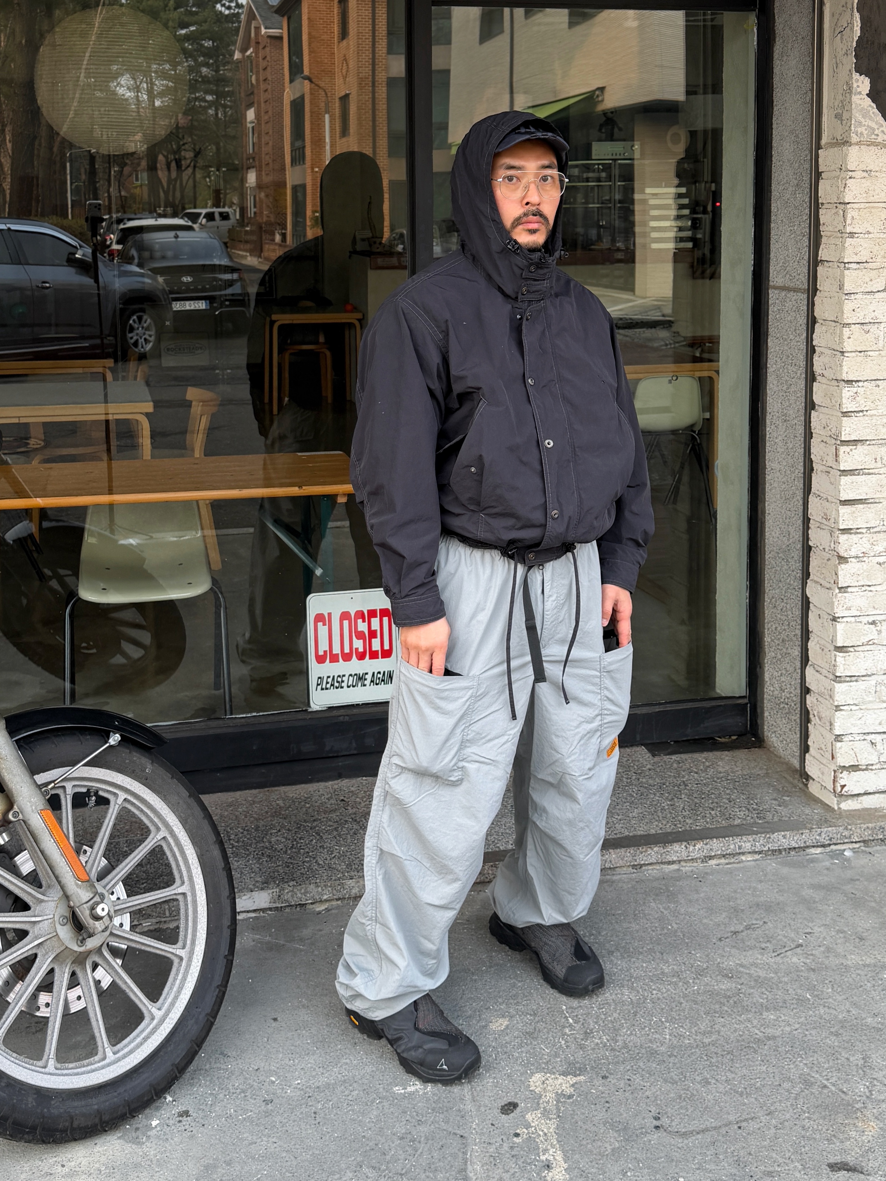 Adidas x Thug Club Sword Cap Night Indigo, Undermycar x Umbro Messenger Bag Black 착용 스타일 - 7