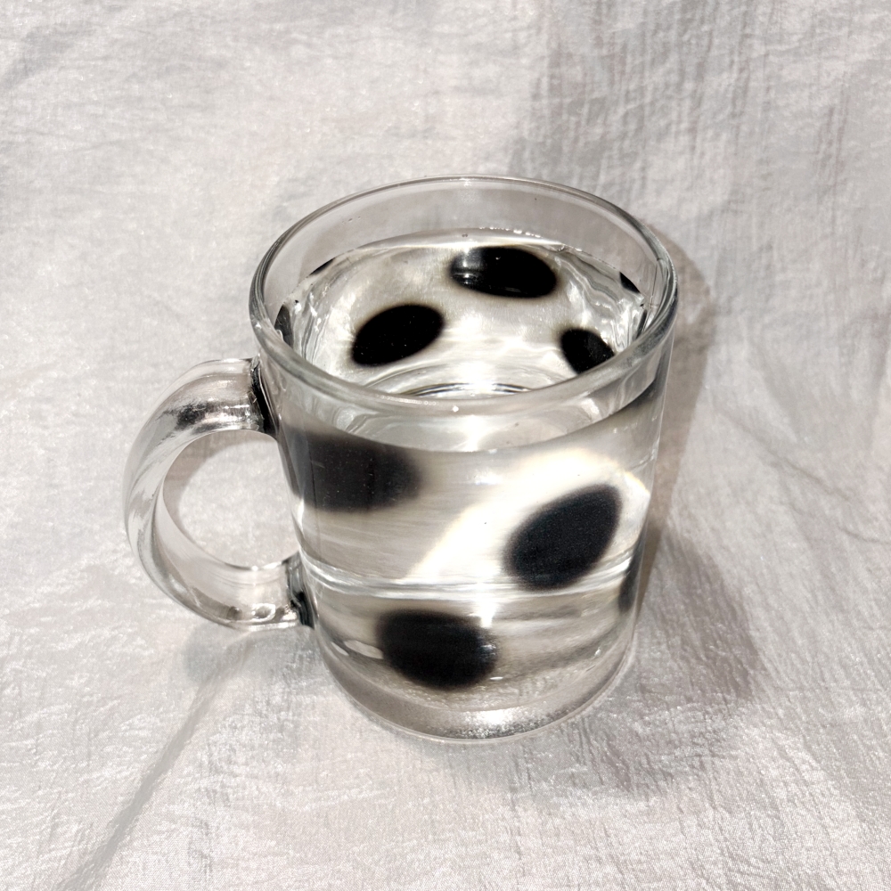 유라이크왓 빅 블러 도트 글라스 머그 (블랙/유광)(you like what Big blur dot glass mug (black/gloss)) - 5