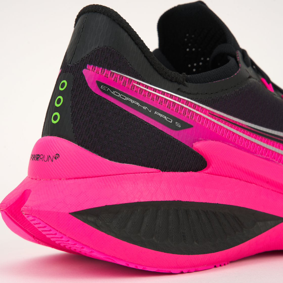 써코니 엔돌핀 프로 5 블랙 쇼크(Saucony Endorphin Pro 5 Black Shock) - 8