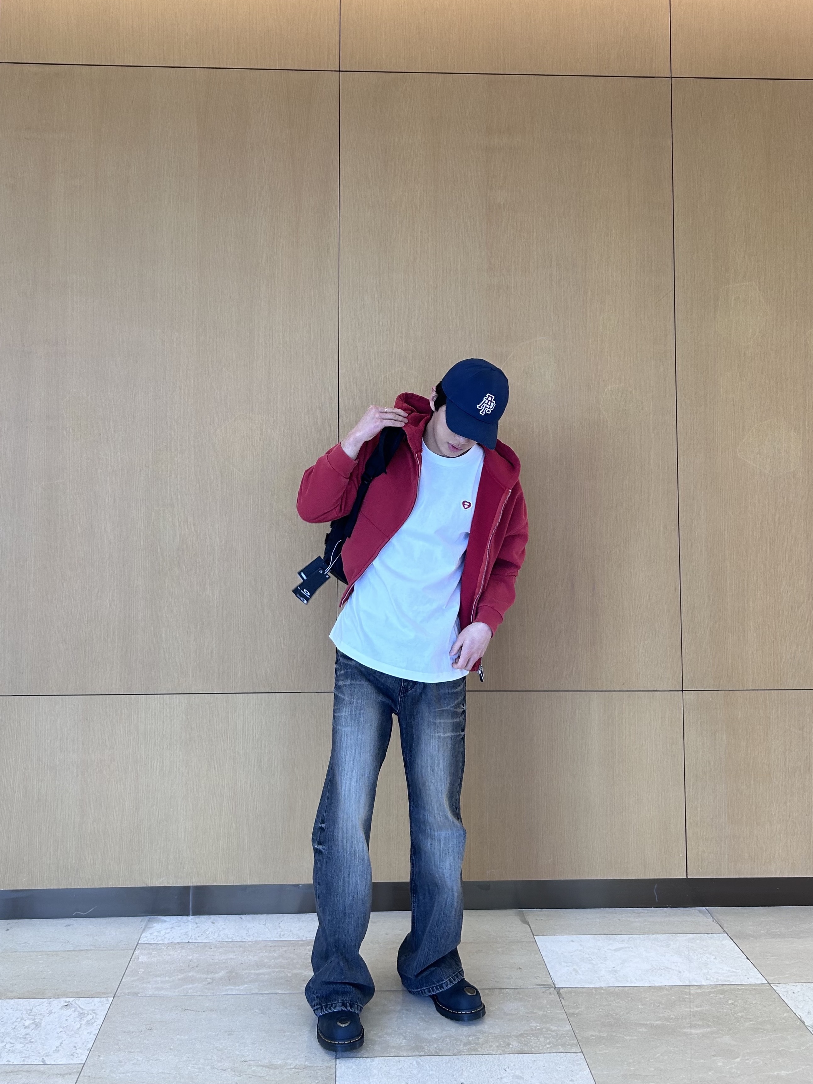 Suade Cropped Washed Hood Zip Up Red, PACOSPLY Crushed Boots Jeans Black 착용 스타일 - 1
