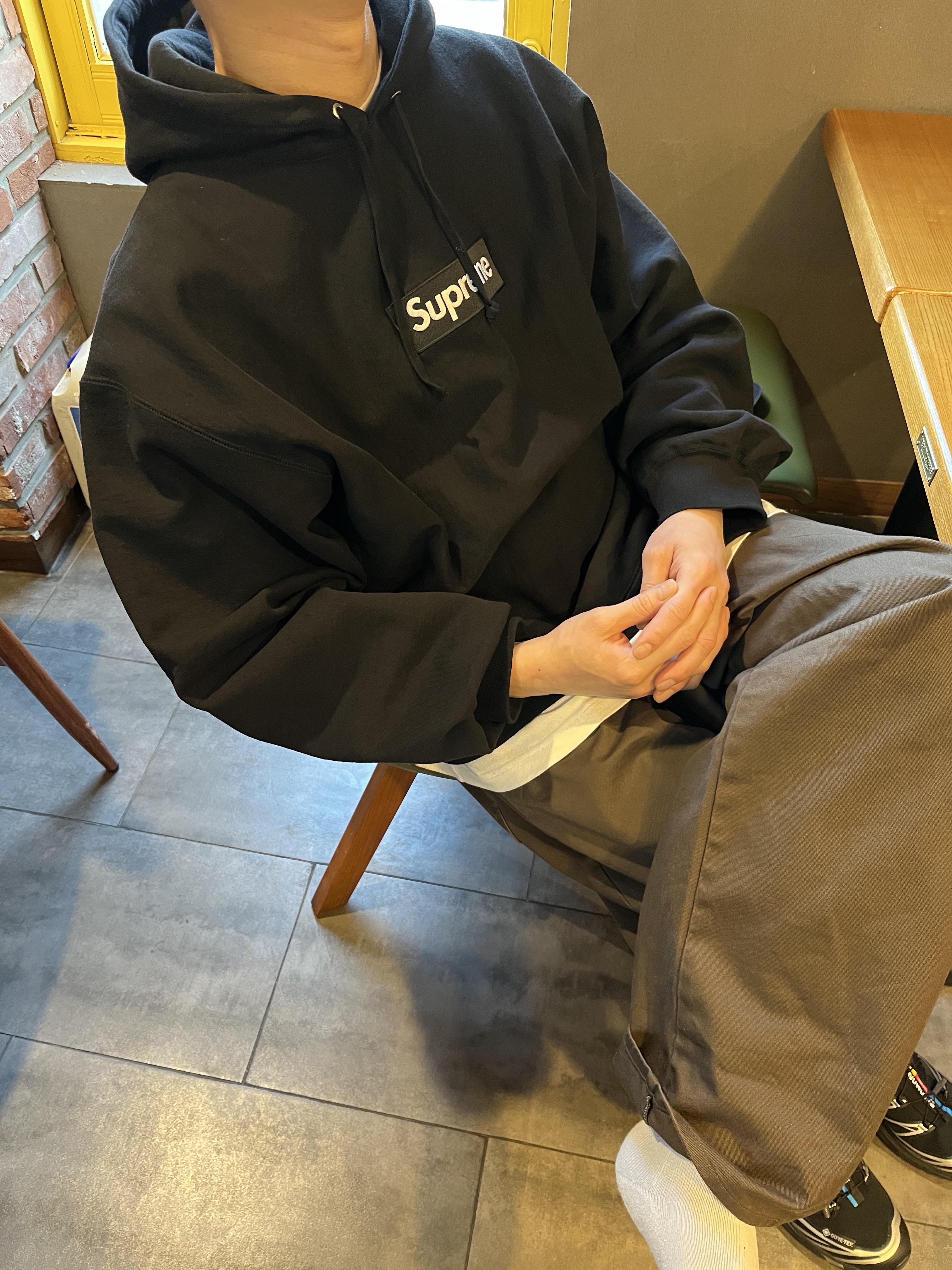 Supreme Box Logo Hooded Sweatshirt Black - 23FW 착용 스타일 - 1
