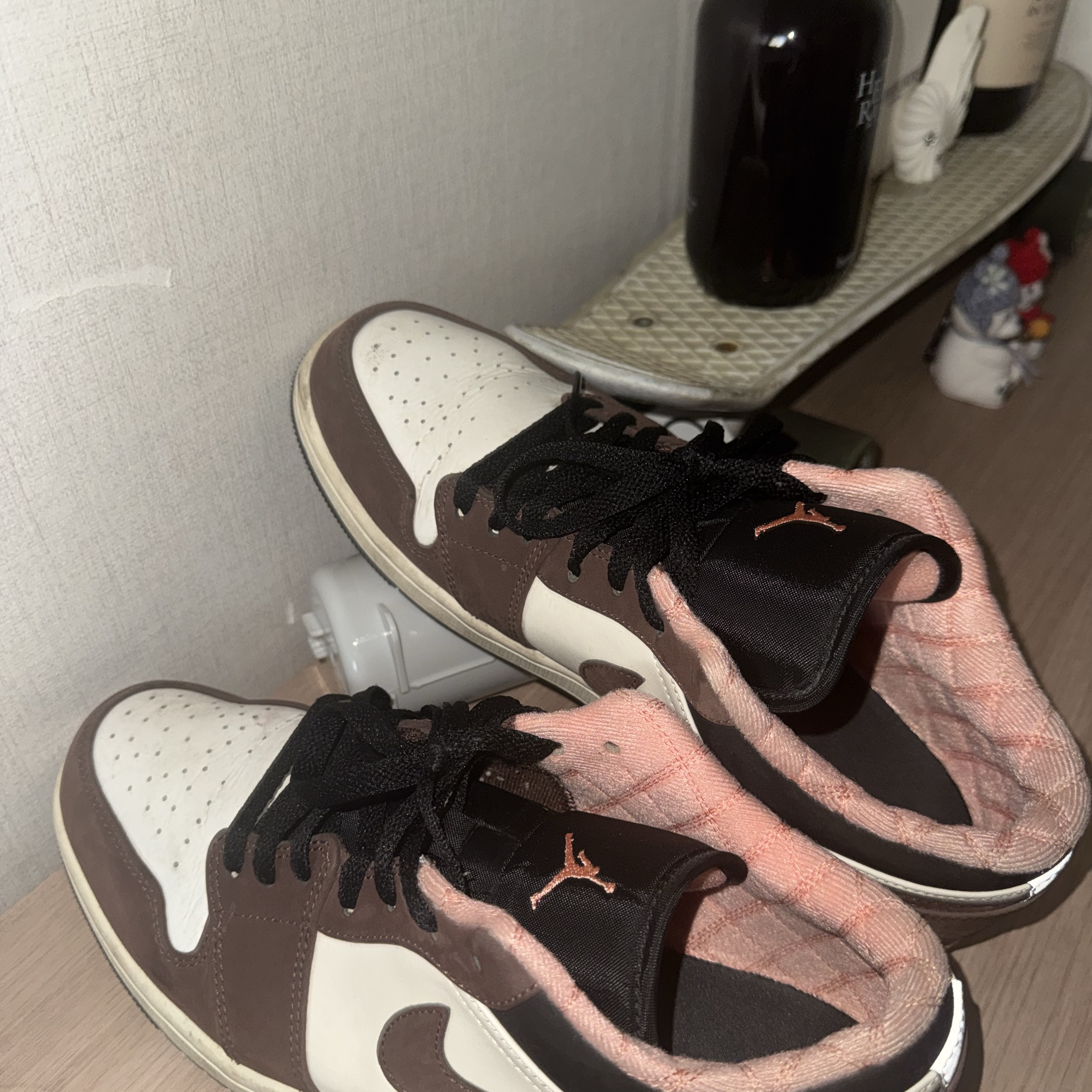 Jordan 1 Low SE Chocolate Bliss 착용 스타일