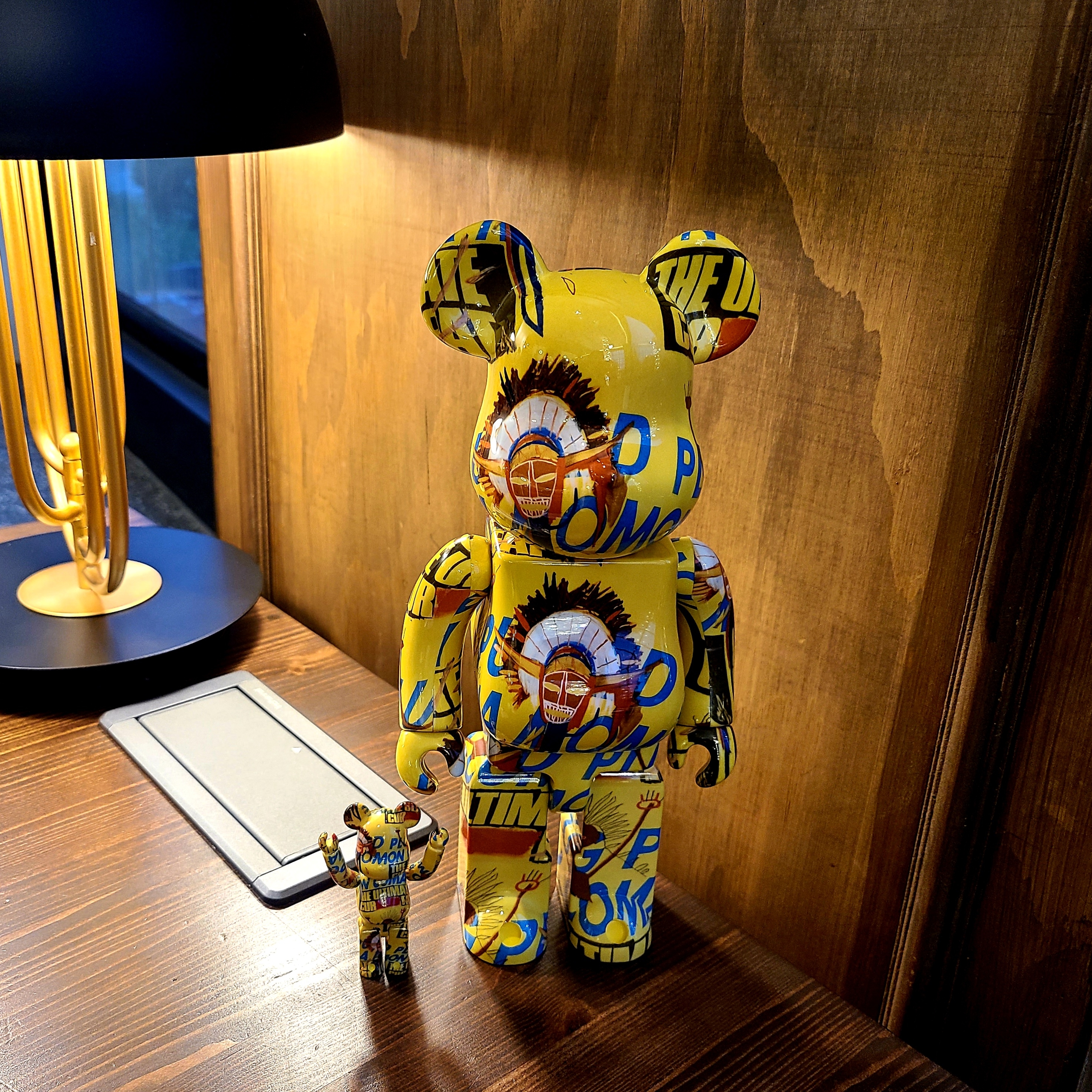 Bearbrick Andy Warhol x Jean-Michel Basquiat #3 100% & 400% Set 착용 스타일 - 2