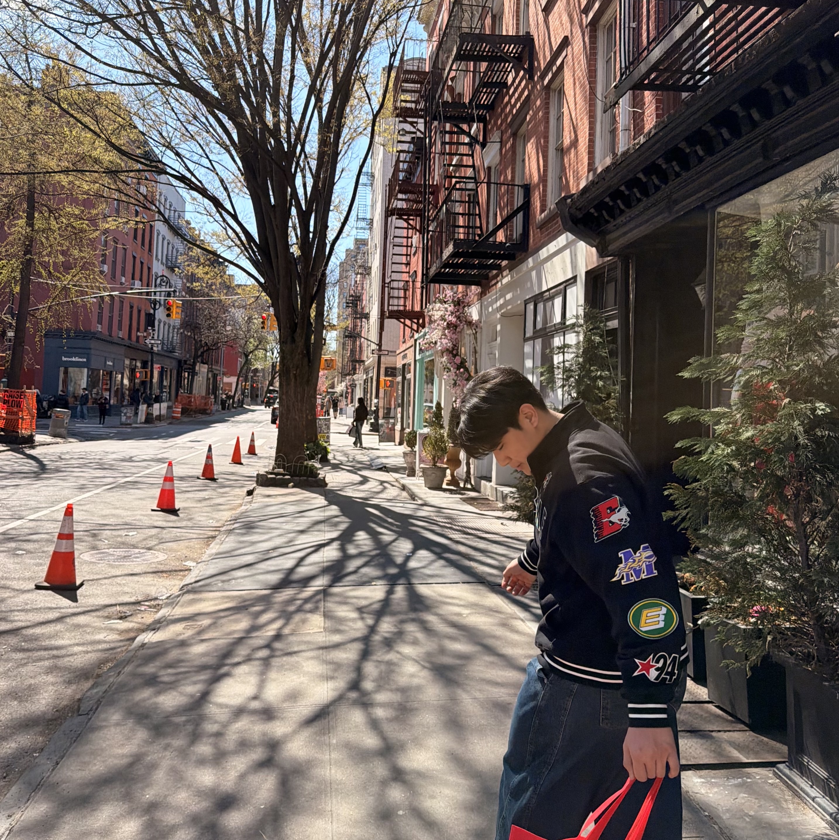 Supreme Mascots Zip Up Sweatshirt Black - 26SS 착용 스타일