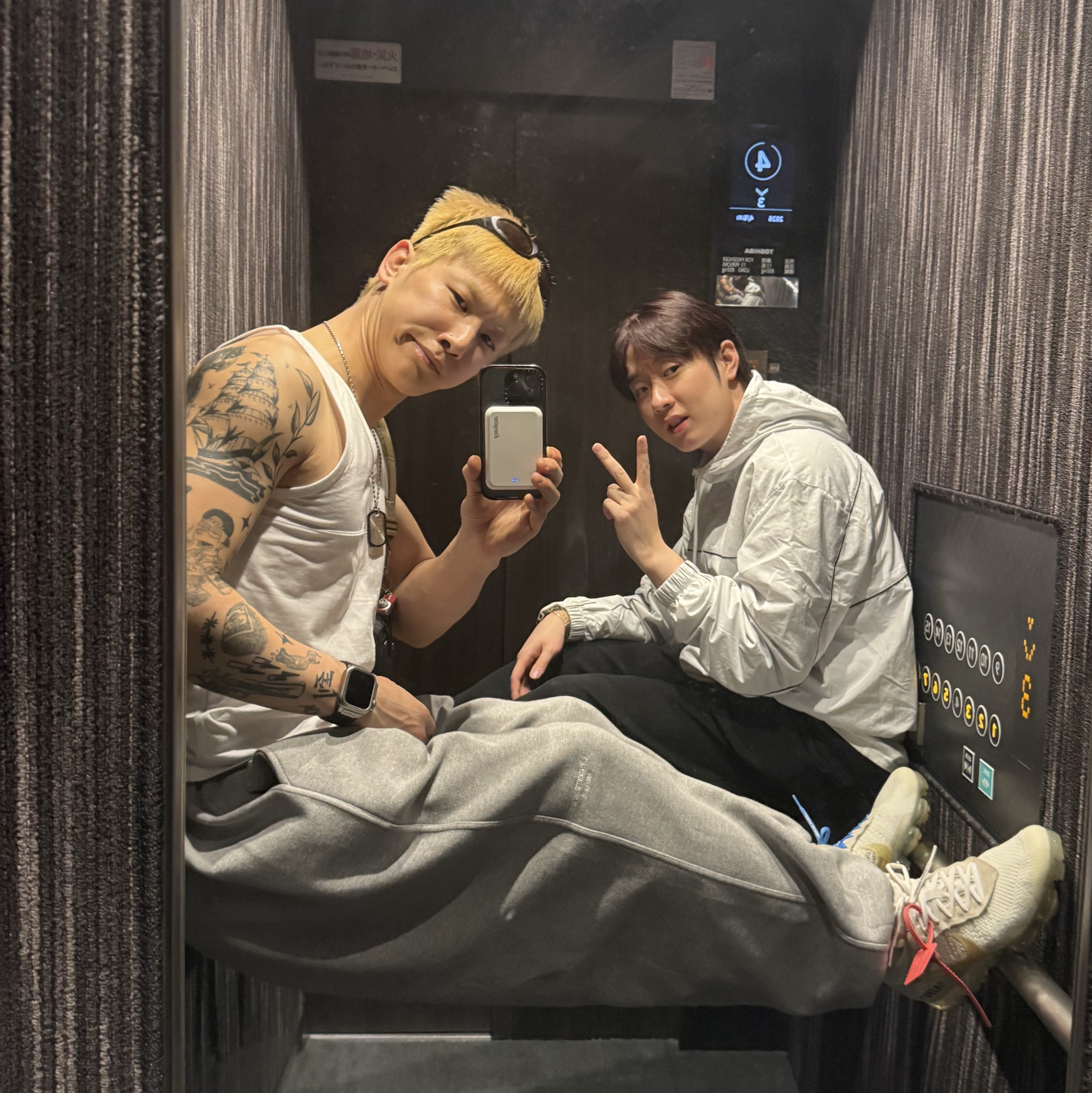 Thug Club TC Tank Top White, Undermycar Mu.03 Anti Fxxking Logo Play Oversized Sweat Jogger Melange Gray 착용 스타일