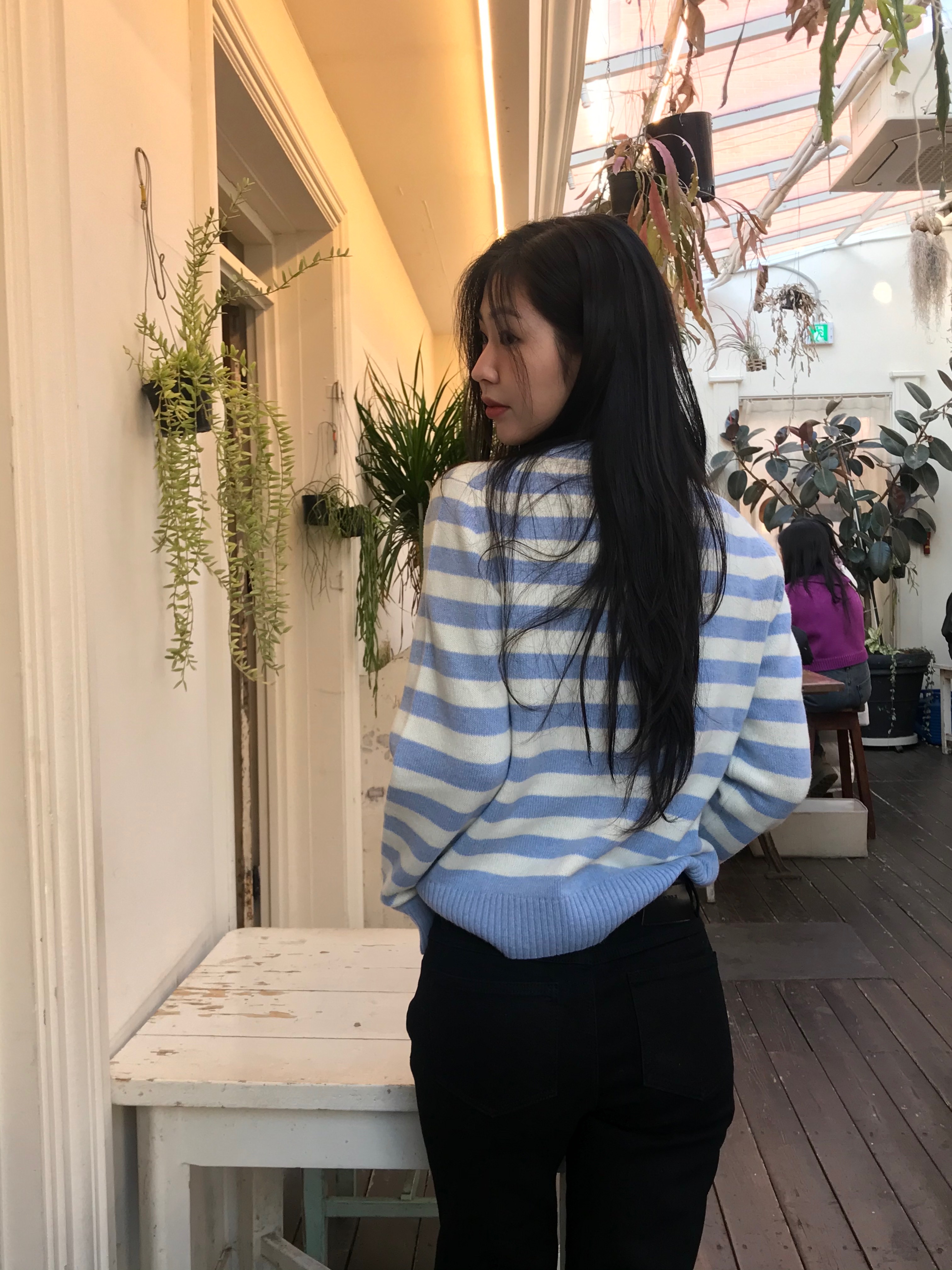 (W) Ganni Striped Graphic Cat Jumper Illusion Blue 착용 스타일 - 2