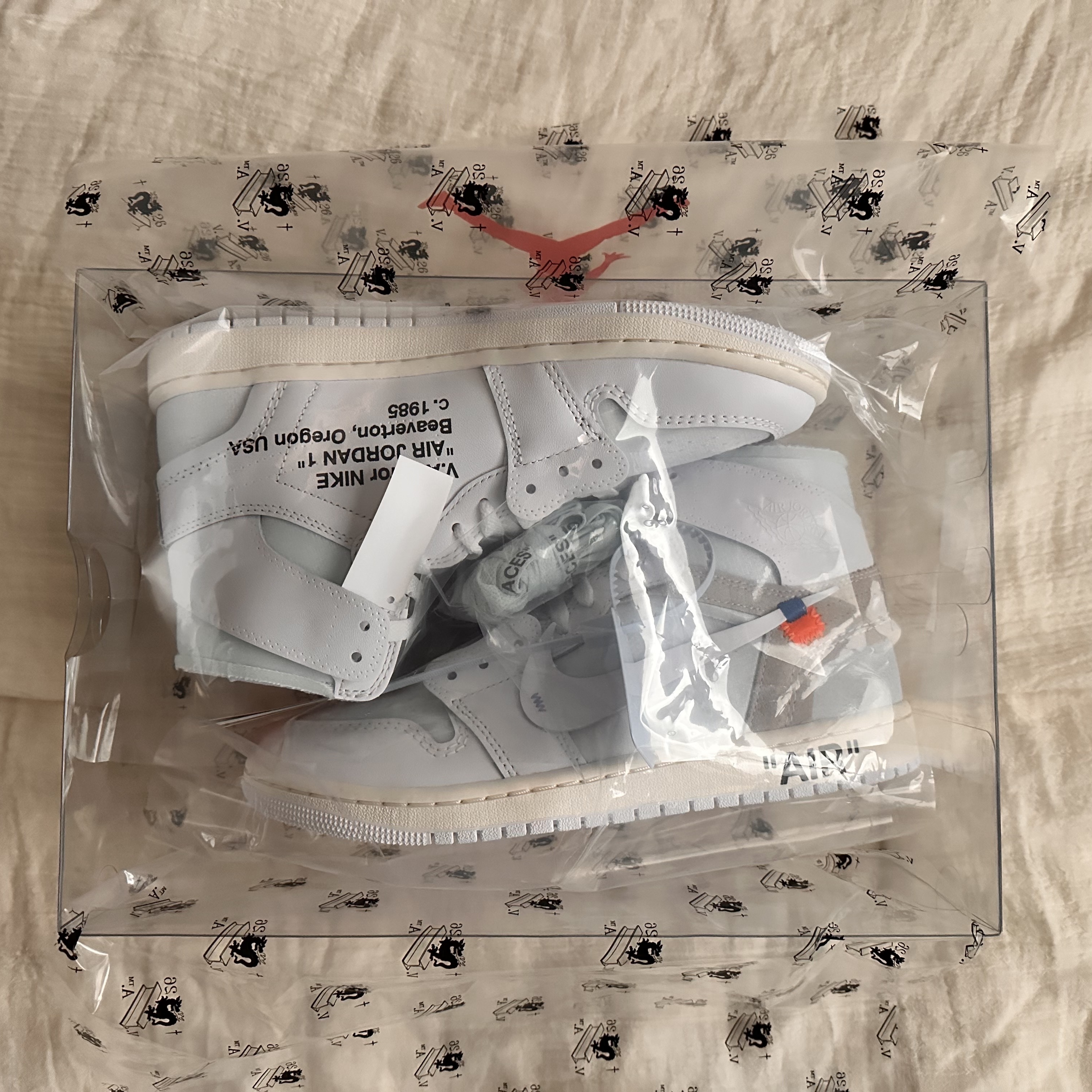 Jordan 1 x Virgil Abloh Archive Retro High Alaska White 착용 스타일 - 8