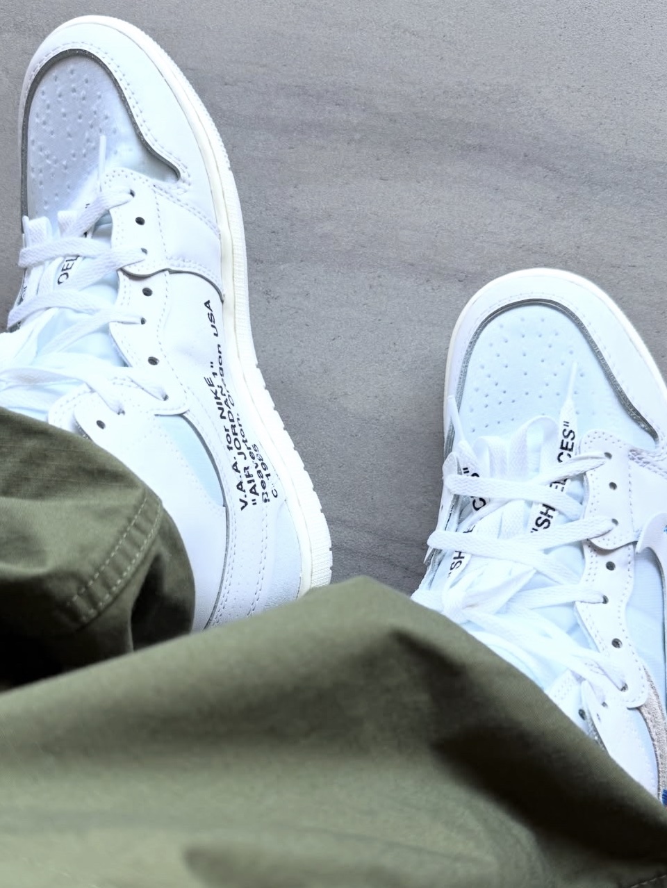 Jordan 1 x Virgil Abloh Archive Retro High Alaska White 착용 스타일 - 5