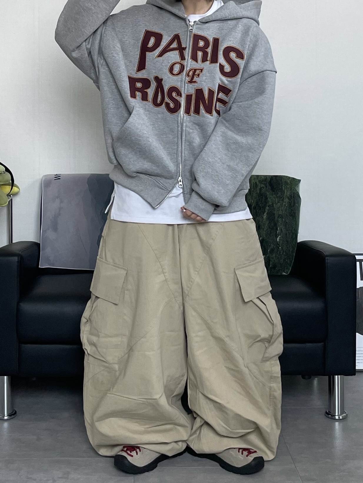 Hello Sunrise H Logo Cotton Relaxed Fit 6Panel Cap Beige, (W) Keen Jasper Suede Sneakers Silver Mink 착용 스타일 - 2