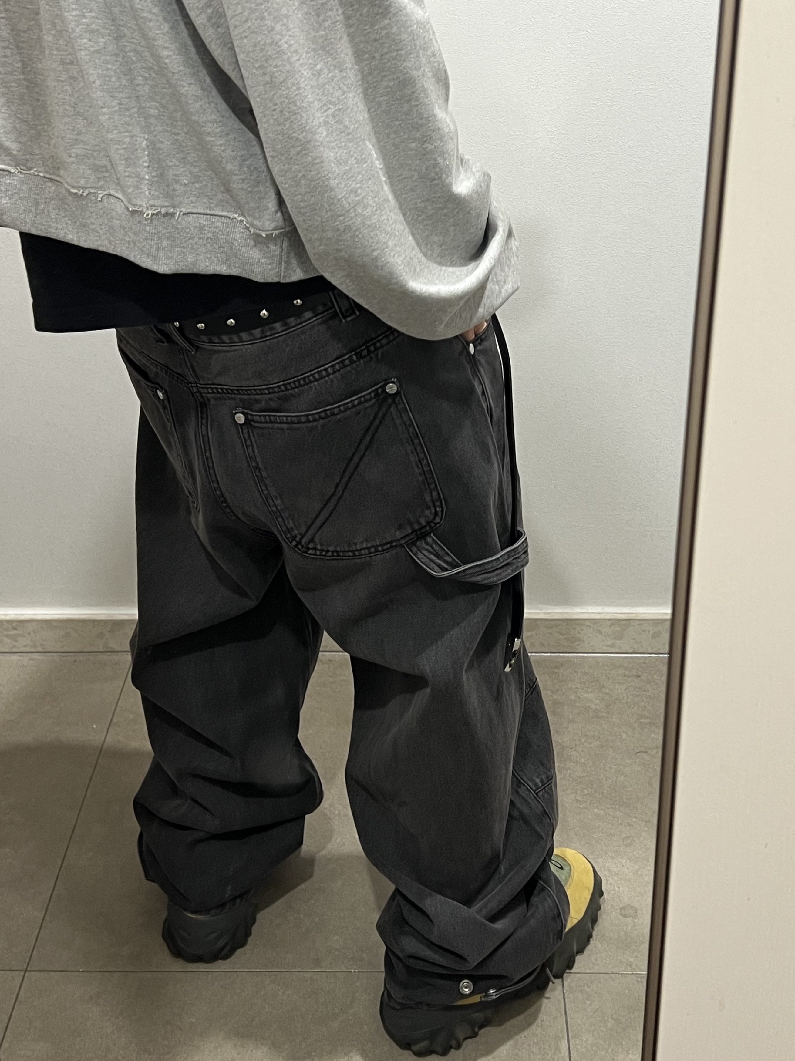 Oakley Factory Team Suede Flesh Edge Boots Yellow, Thevinylhouse Basic Wide Denim Pants Black 착용 스타일 - 2