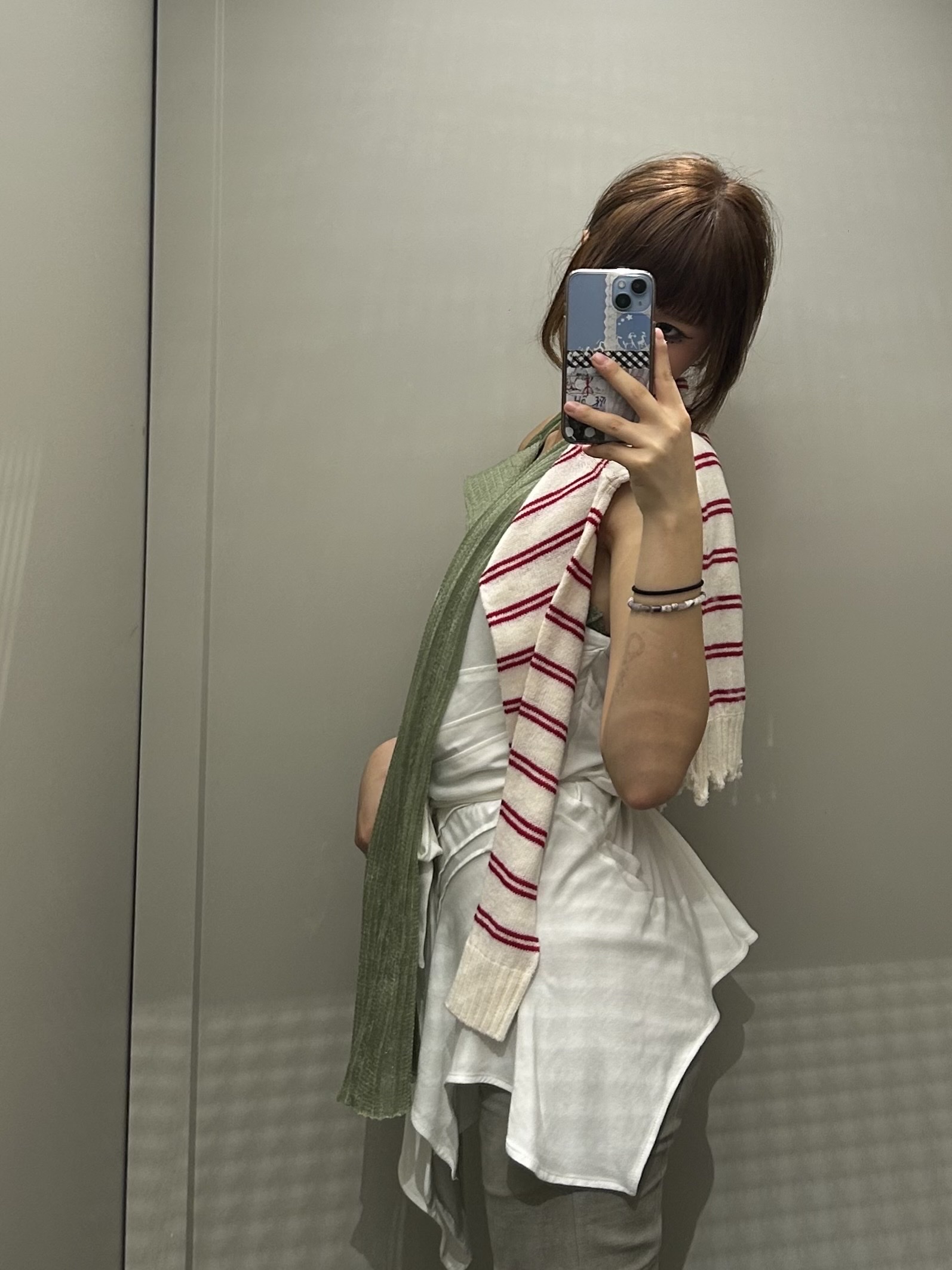 Nache Women Incline Draping Tank Top Ivory - 26SS, Ulika Sanctus Women Sheer Tank Top Green - 26SS 착용 스타일 - 2