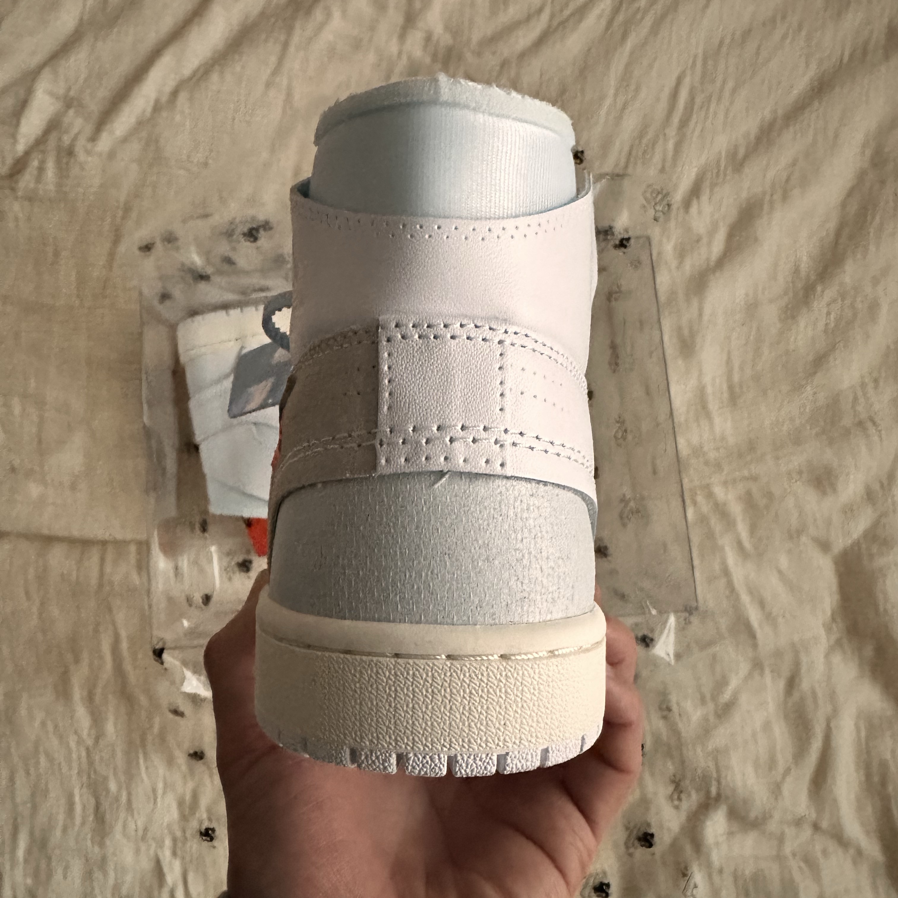 Jordan 1 x Virgil Abloh Archive Retro High Alaska White 착용 스타일 - 6