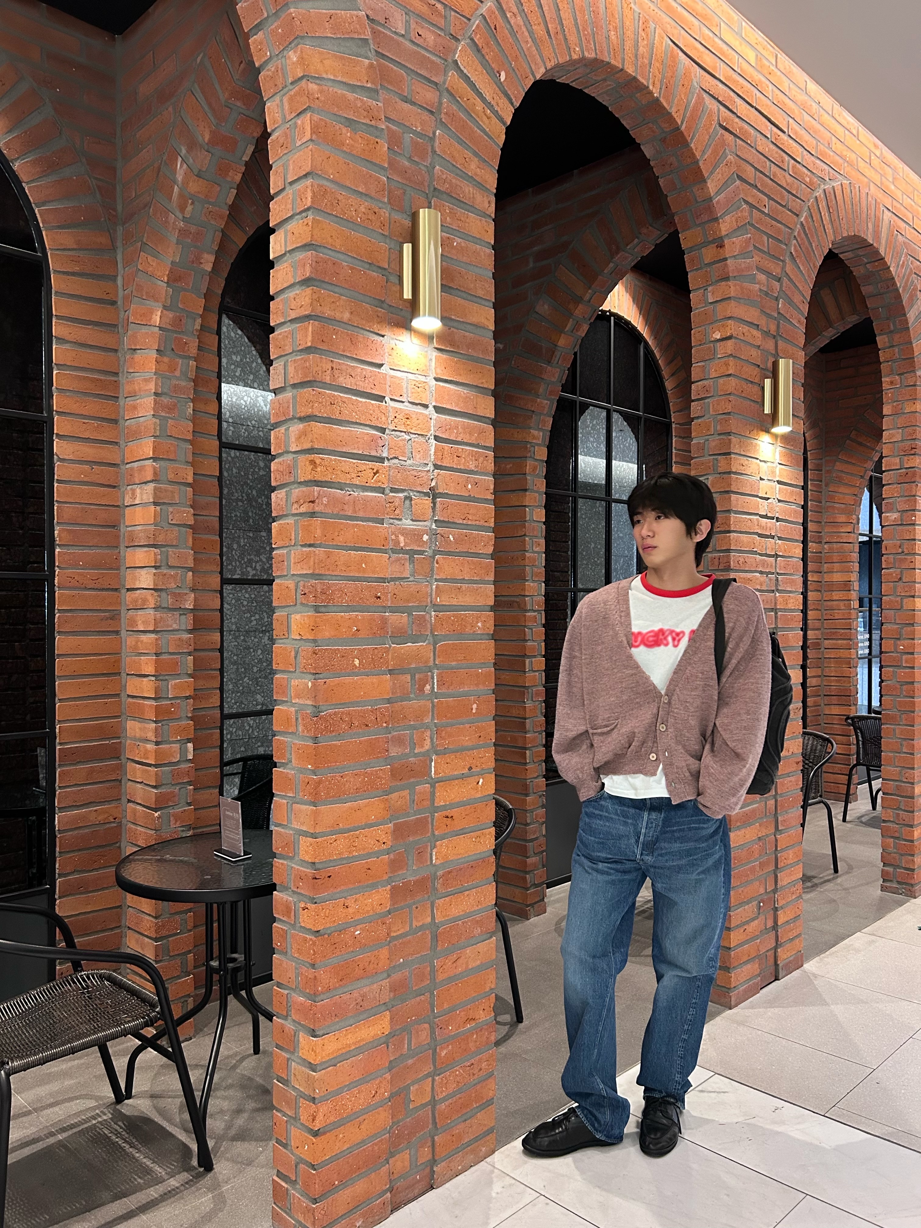 Magliano Grampa Baby Dark Pink - 25FW, Kenzo Gots Kenzo Words Slim T-Shirt Off White - 26SS 착용 스타일 - 2
