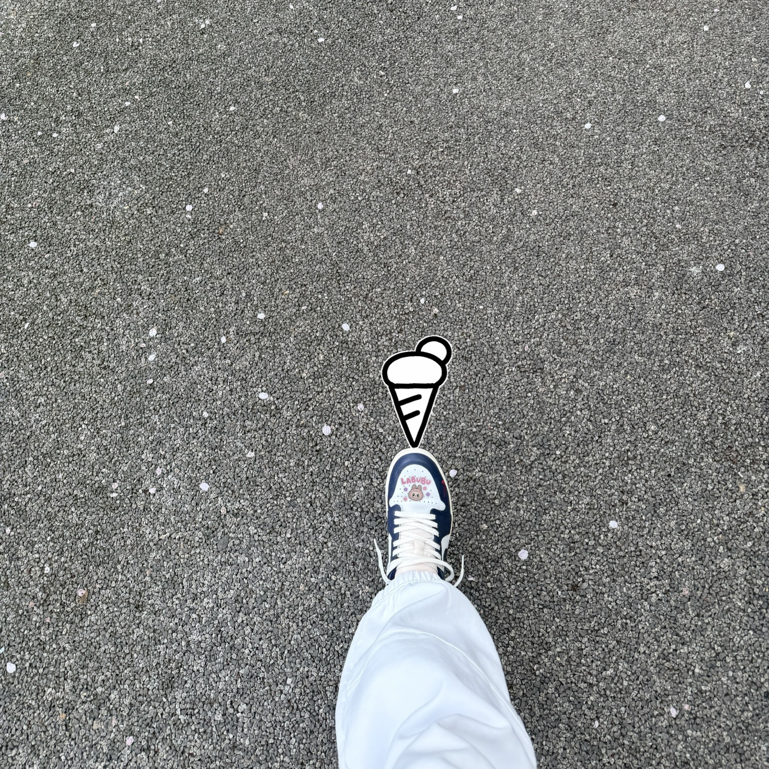 Jordan 1 Retro Low OG Gym Red and Midnight Navy, Supreme x Nike Sweatpant White - 25SS 착용 스타일 - 1