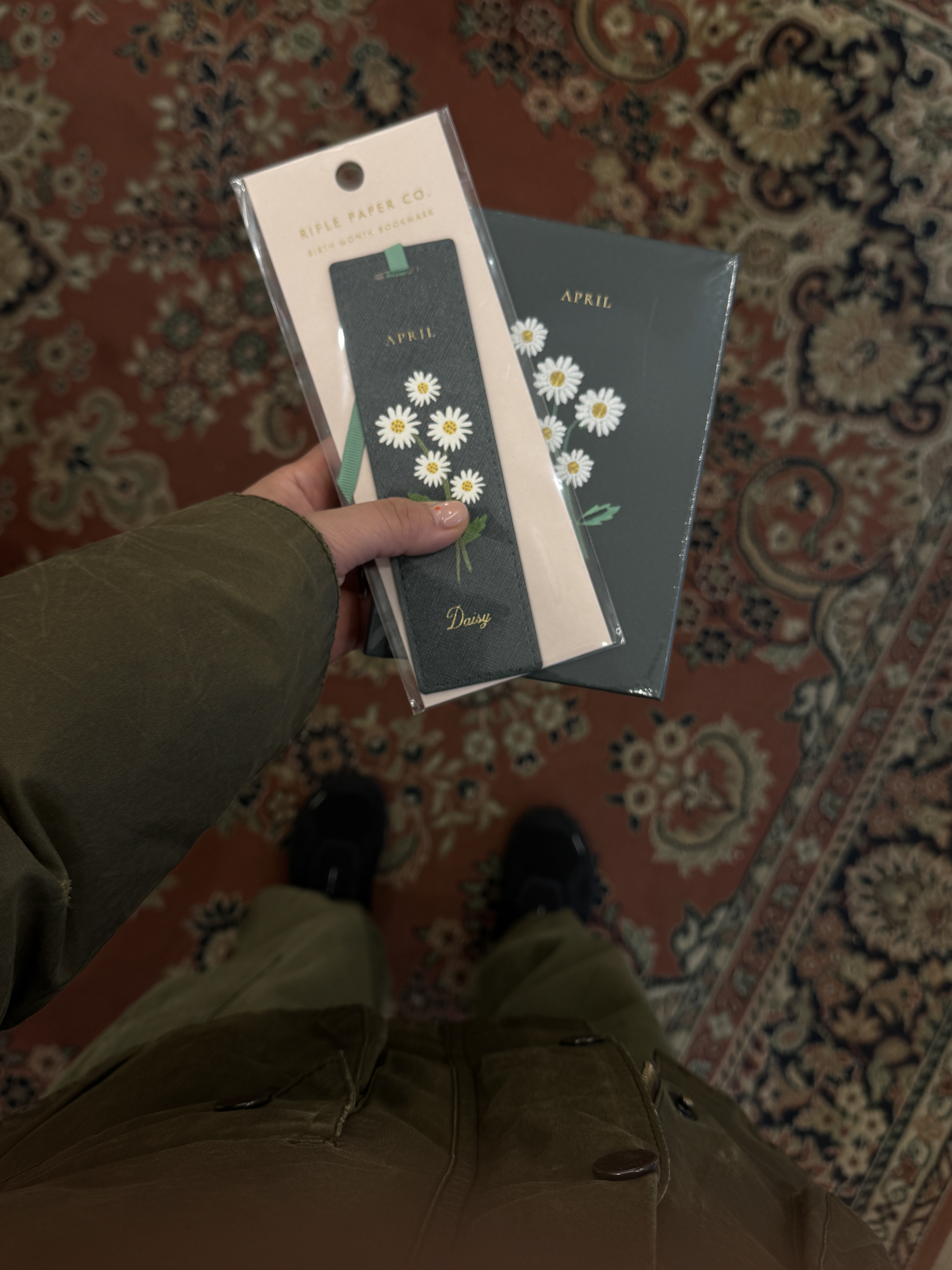 RIFLE PAPER CO. Birth Month Mini Embroidered Journal April, RIFLE PAPER CO. Birth Month Bookmark April 착용 스타일