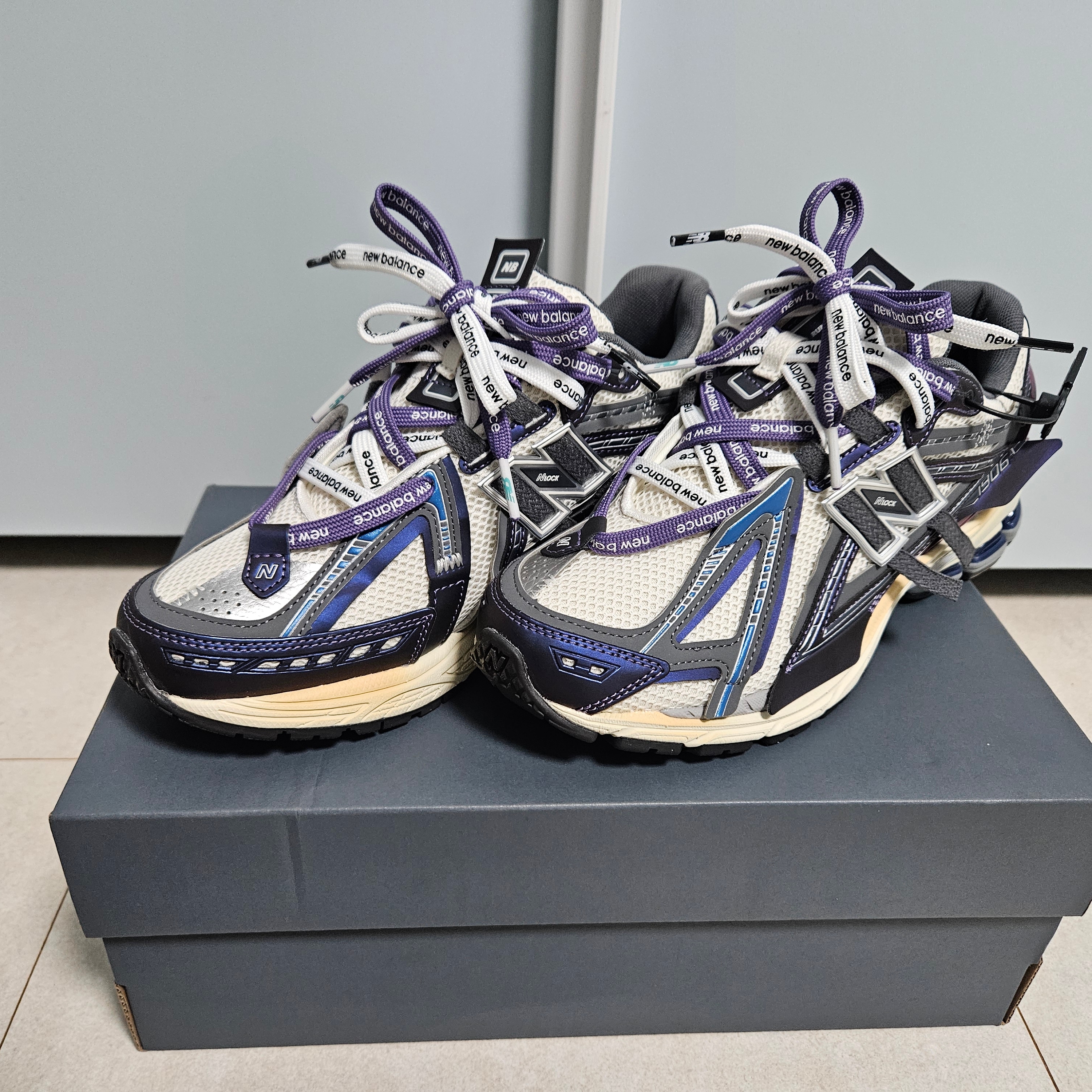 New Balance 1906A Inkwell Sea Salt 착용 스타일 - 4