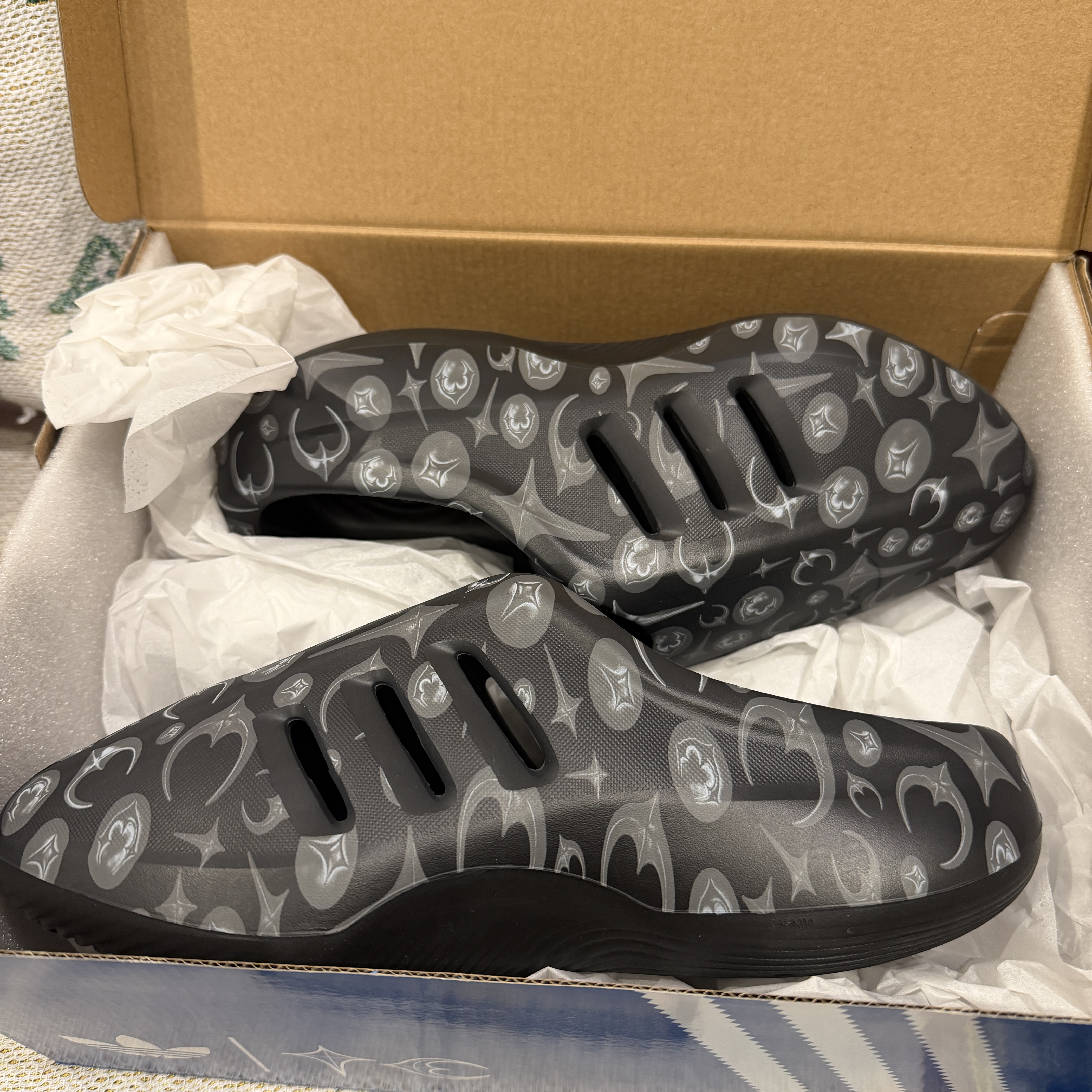 Adidas x Thug Club Adifom Iiinfinity Mule Core Black 착용 스타일 - 2