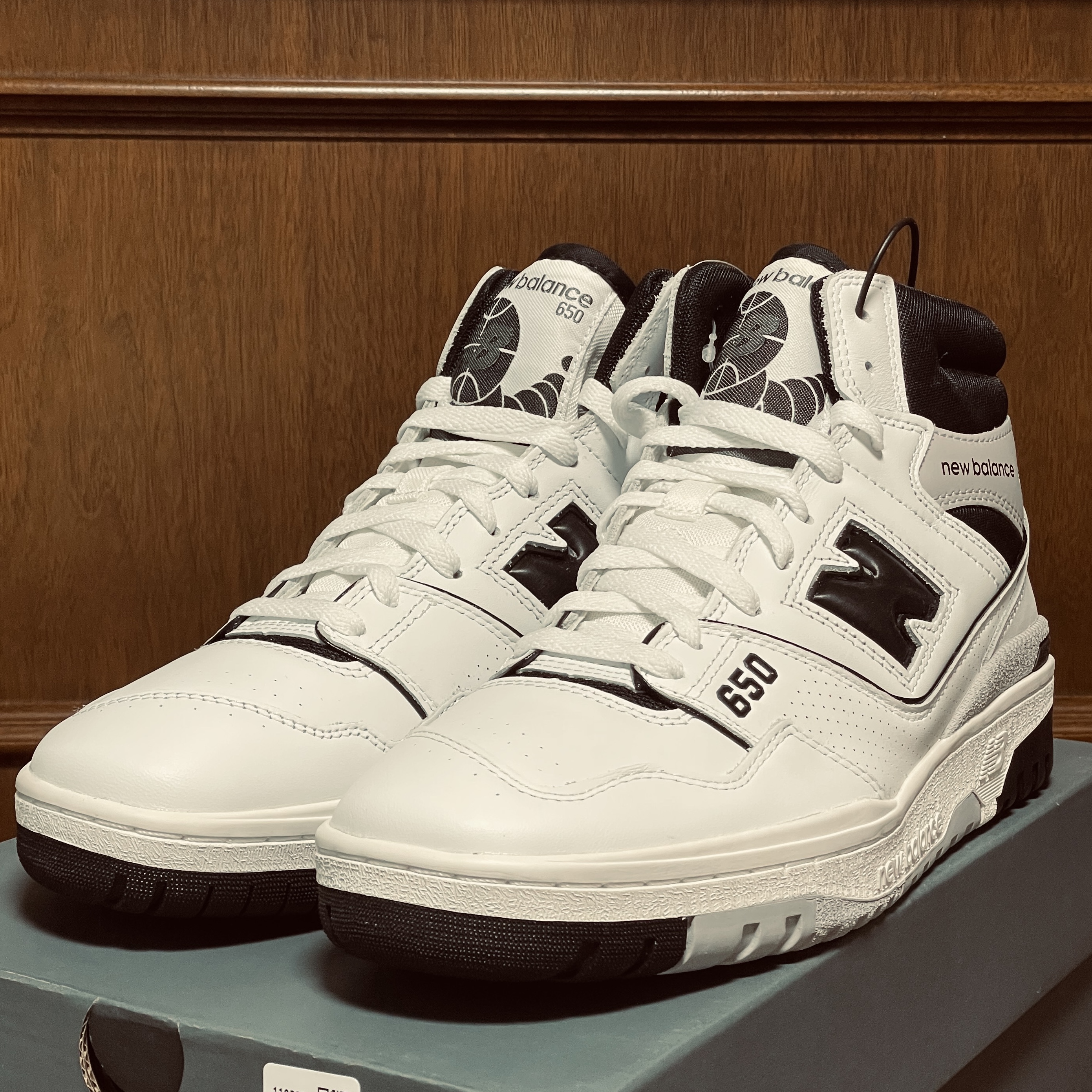 New Balance 650R White Black Grey, New Balance x Aime Leon Dore 550 Warm Sand 착용 스타일 - 2