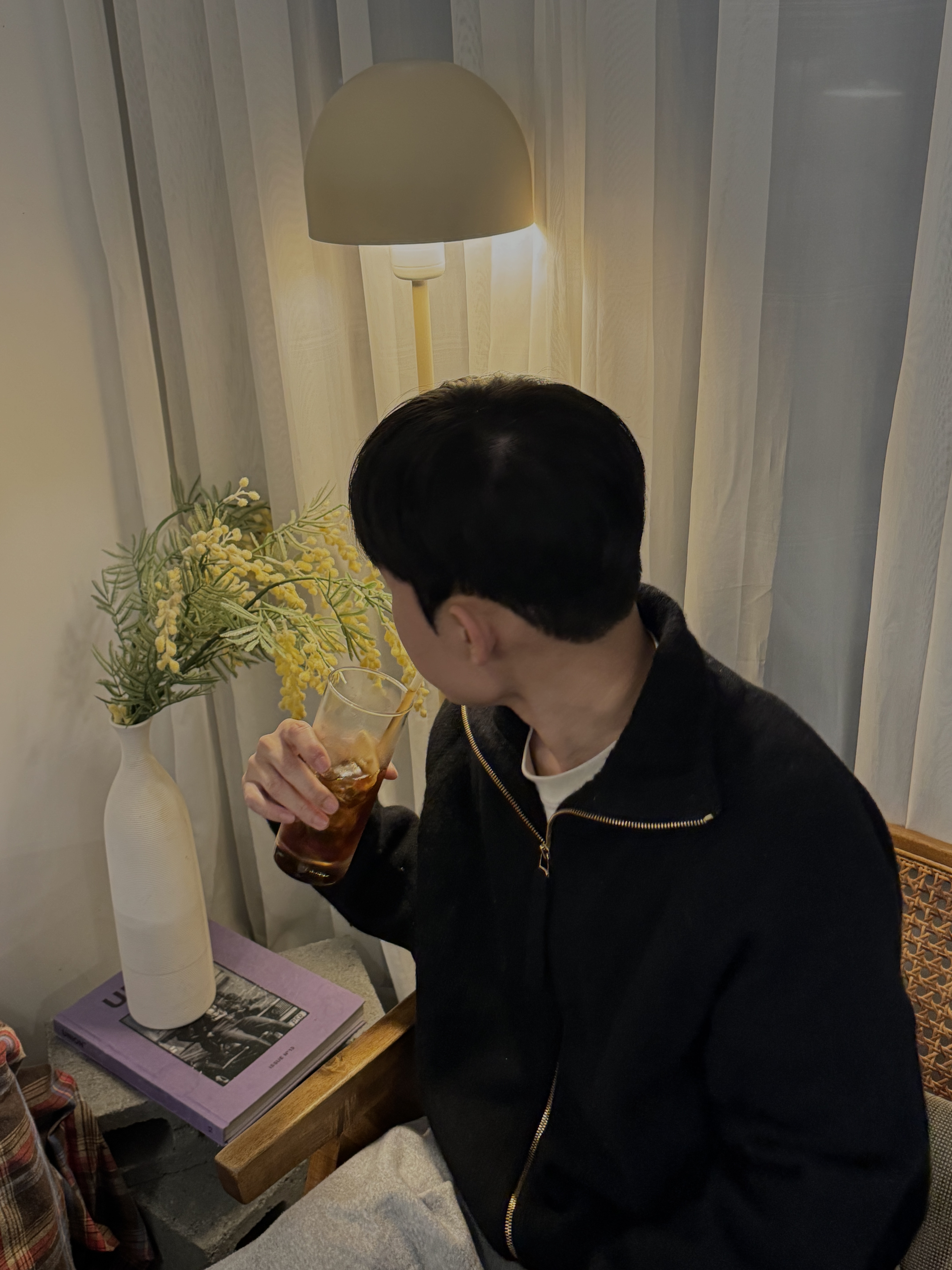 (W) Matin Kim Spell Point Knit Zip Up Navy 착용 스타일