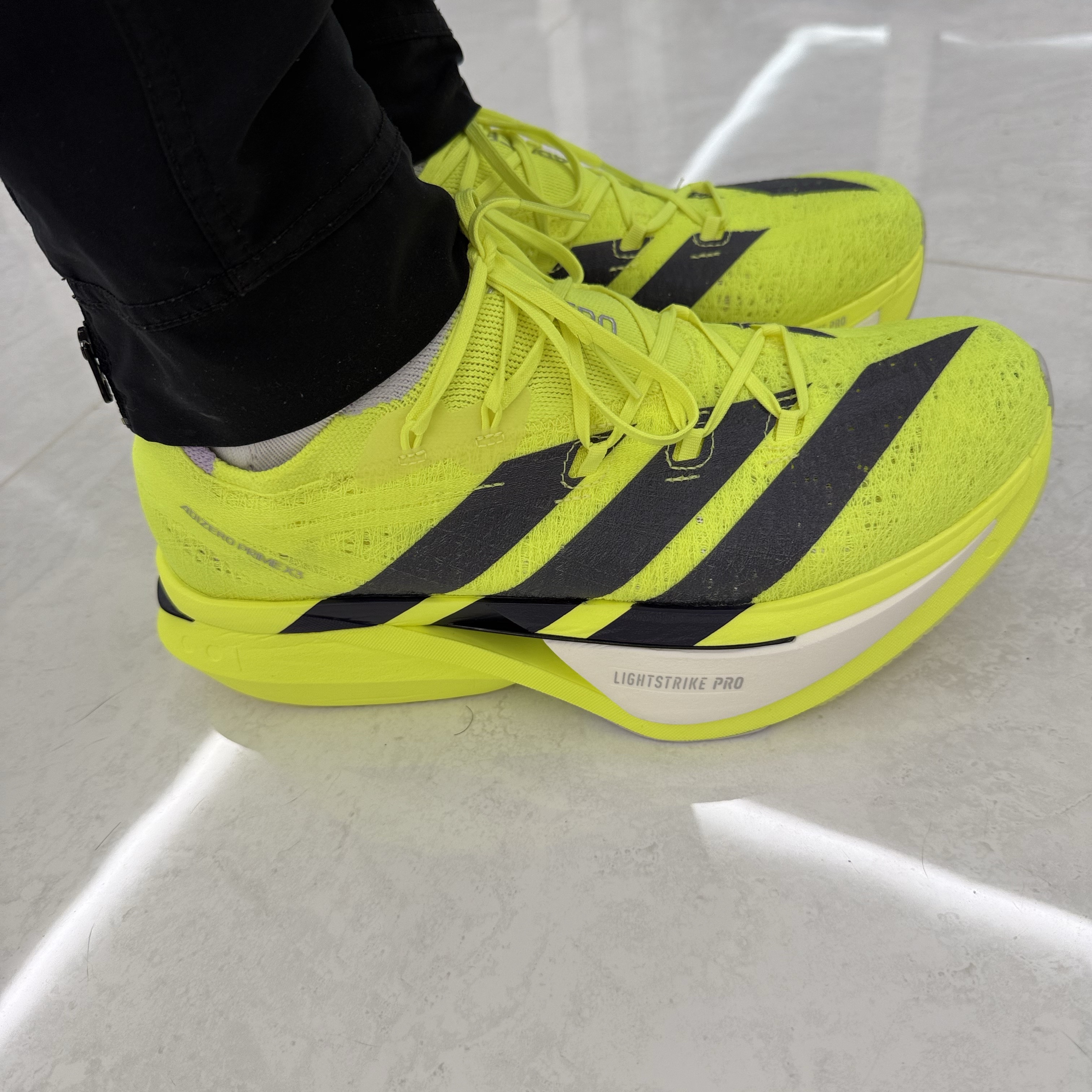 Adidas Adizero Prime X3 Strung Solar Yellow 착용 스타일 - 3