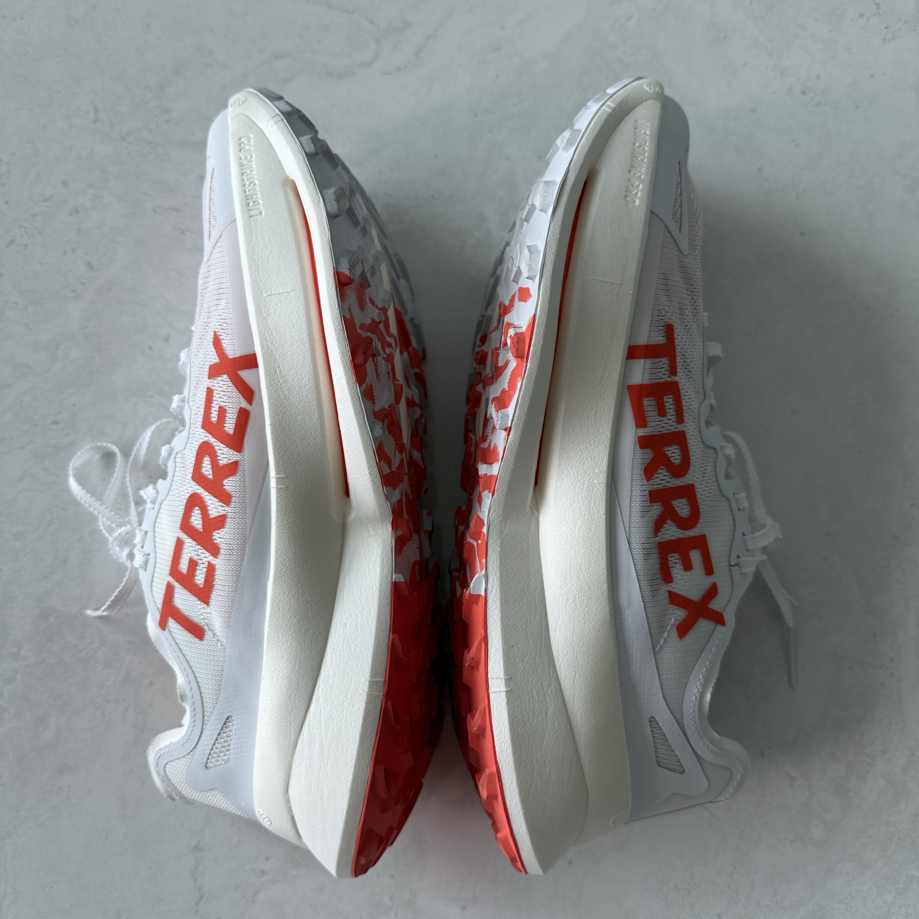 Adidas Terrex Agravic Speed Ultra Cloud White Impact Orange 착용 스타일 - 3