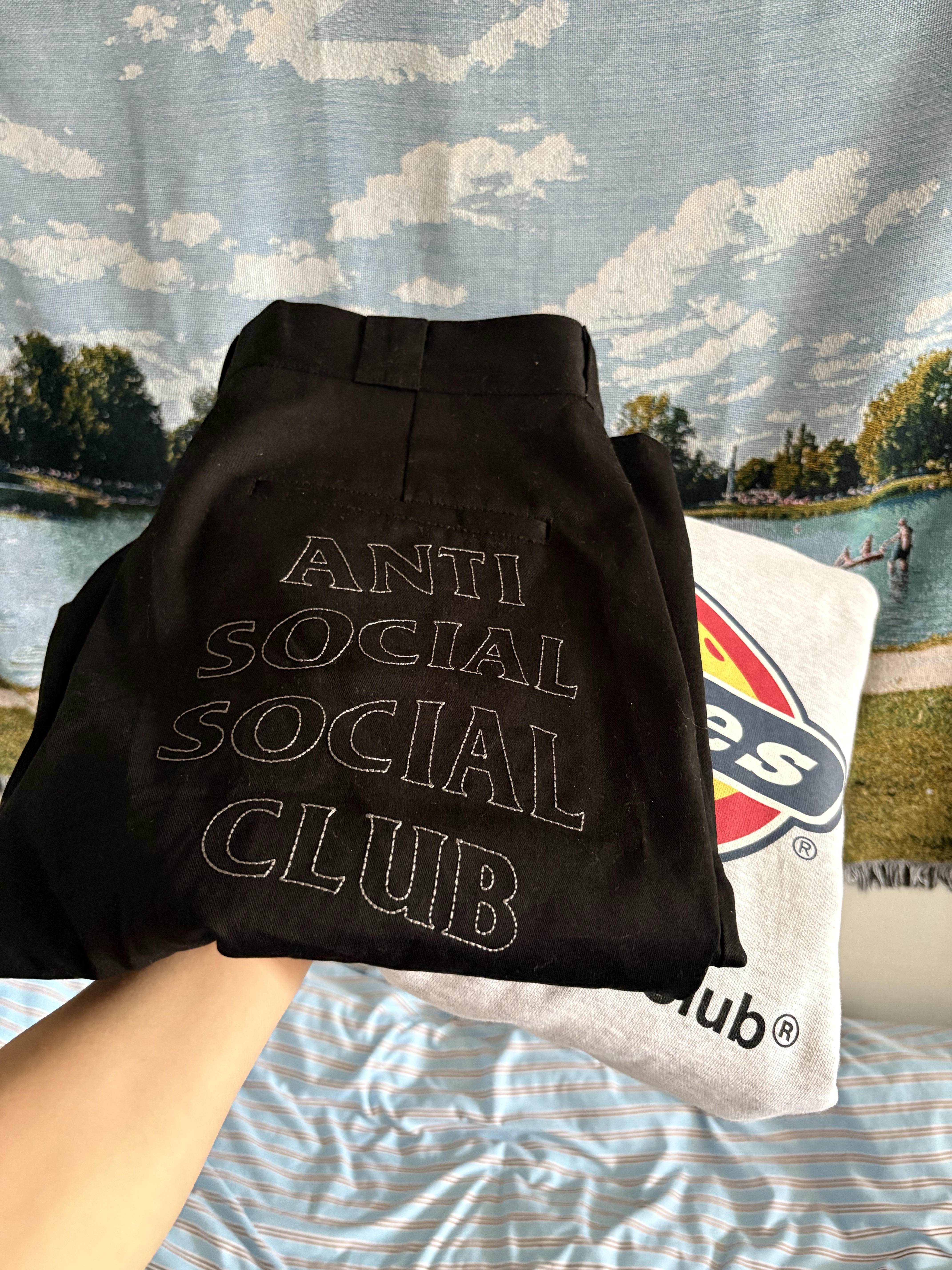 Anti Social Social Club x Dickies Logo Hoodie Heather Gray, Anti Social Social Club x Dickies Work Shorts Black 착용 스타일 - 4