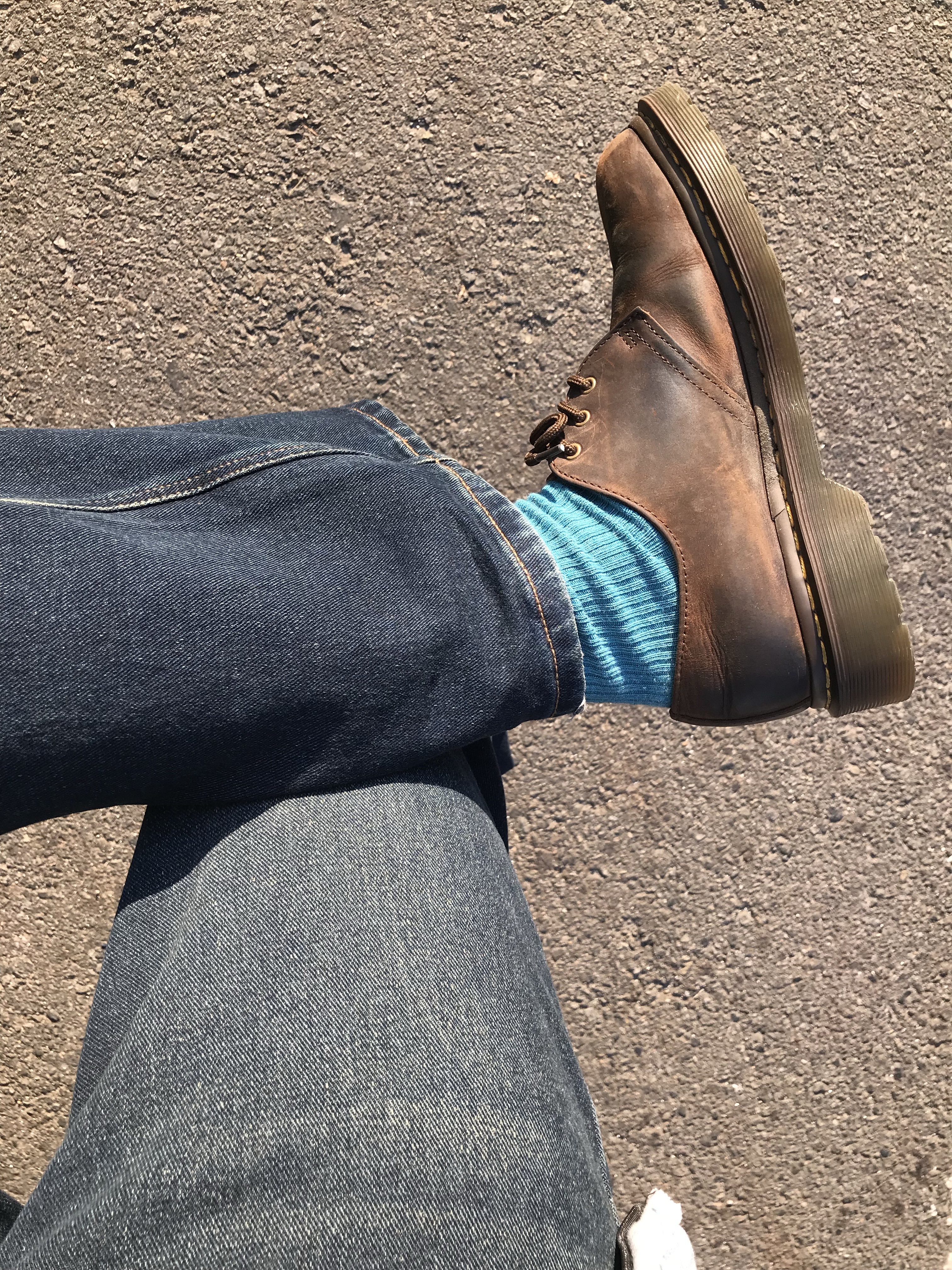 Casio LTP-V007D-7E, Dr. Martens 1461 Crazy Horse Dark Brown 착용 스타일 - 5