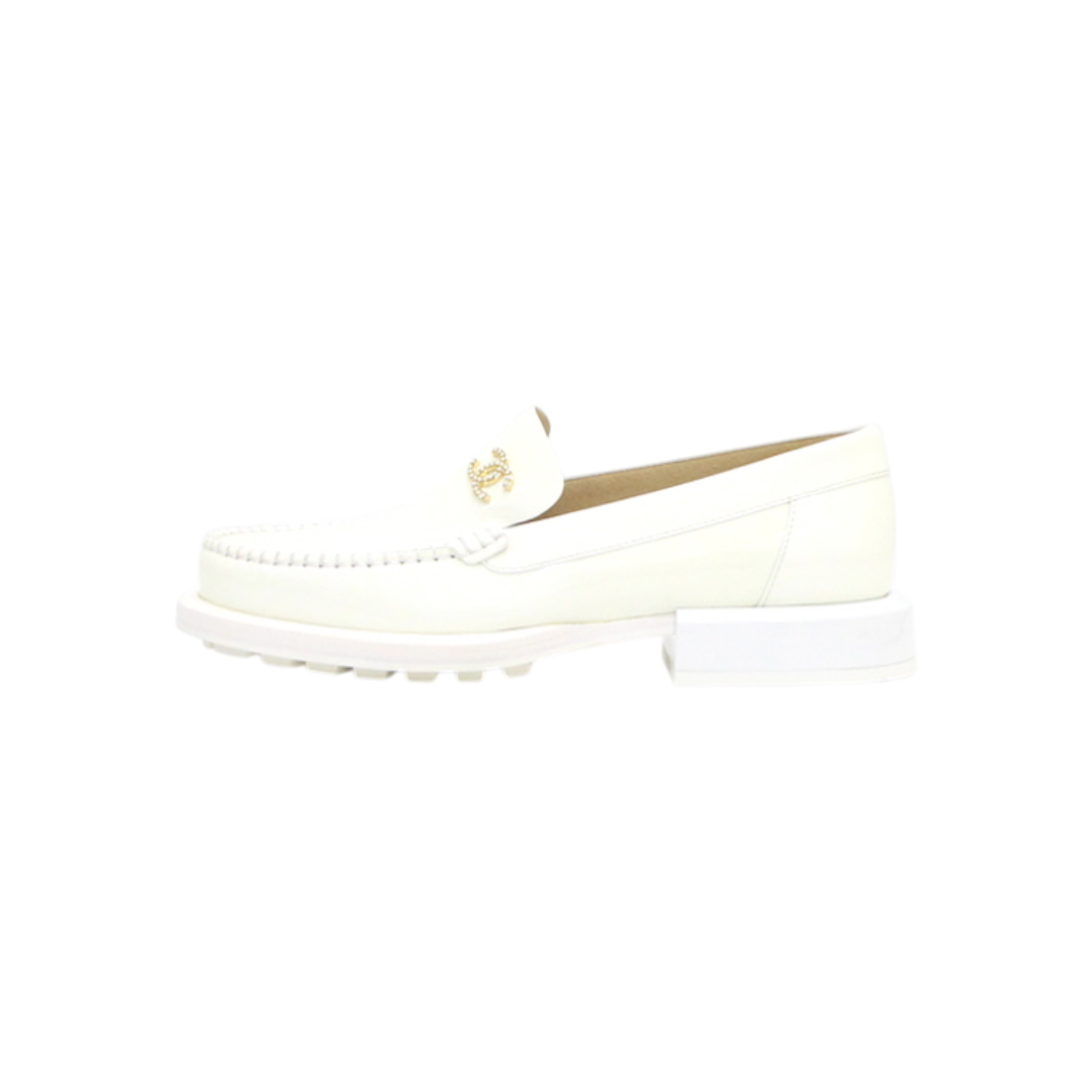ITEQFKB8PFSI Chanel White Enamel Patent Gold Pearl CC Loafers