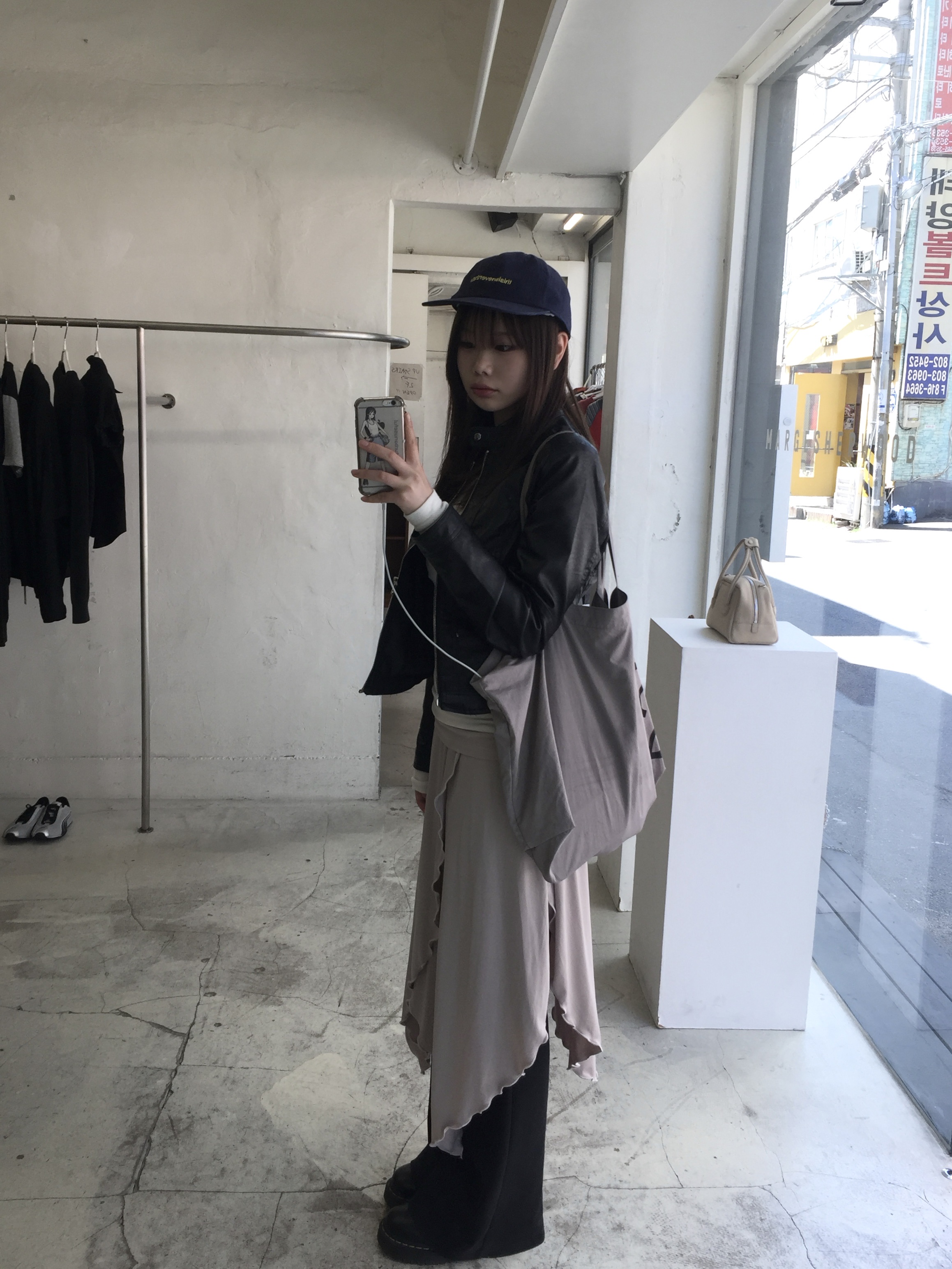 Thisisneverthat Washed T-Logo Cap Navy, Dr. Martens 1461 Bex Black 착용 스타일