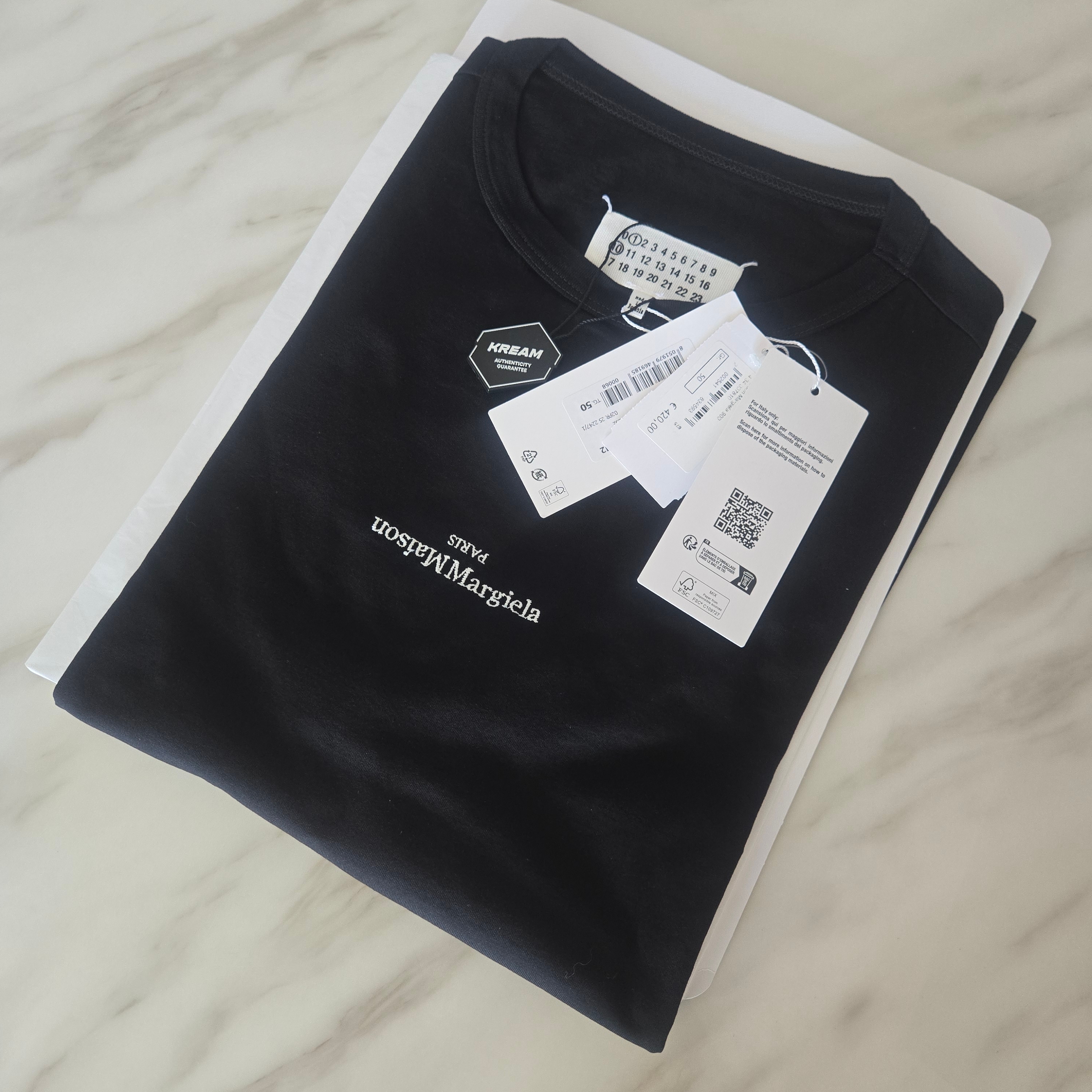 Maison Margiela Distorted Logo T-Shirt Black 착용 스타일