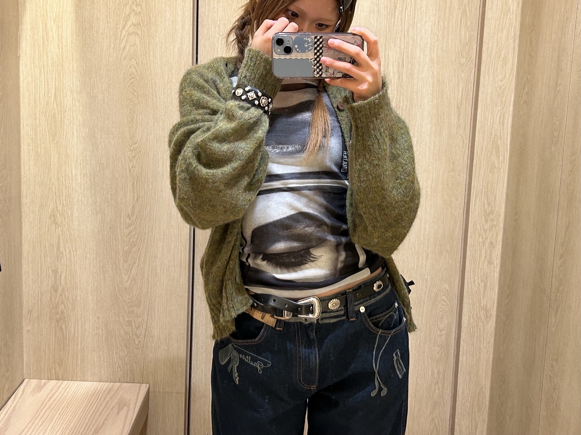 Jean Paul Gaultier Women Re-Edition : Mesh Longsleeve Top Printed "Eyes" And "Lips" Grey - 26SS, Jean Paul Gaultier Women Jeans With Trompe L'Oeil Print Vintageblue - 26SS 착용 스타일 - 2