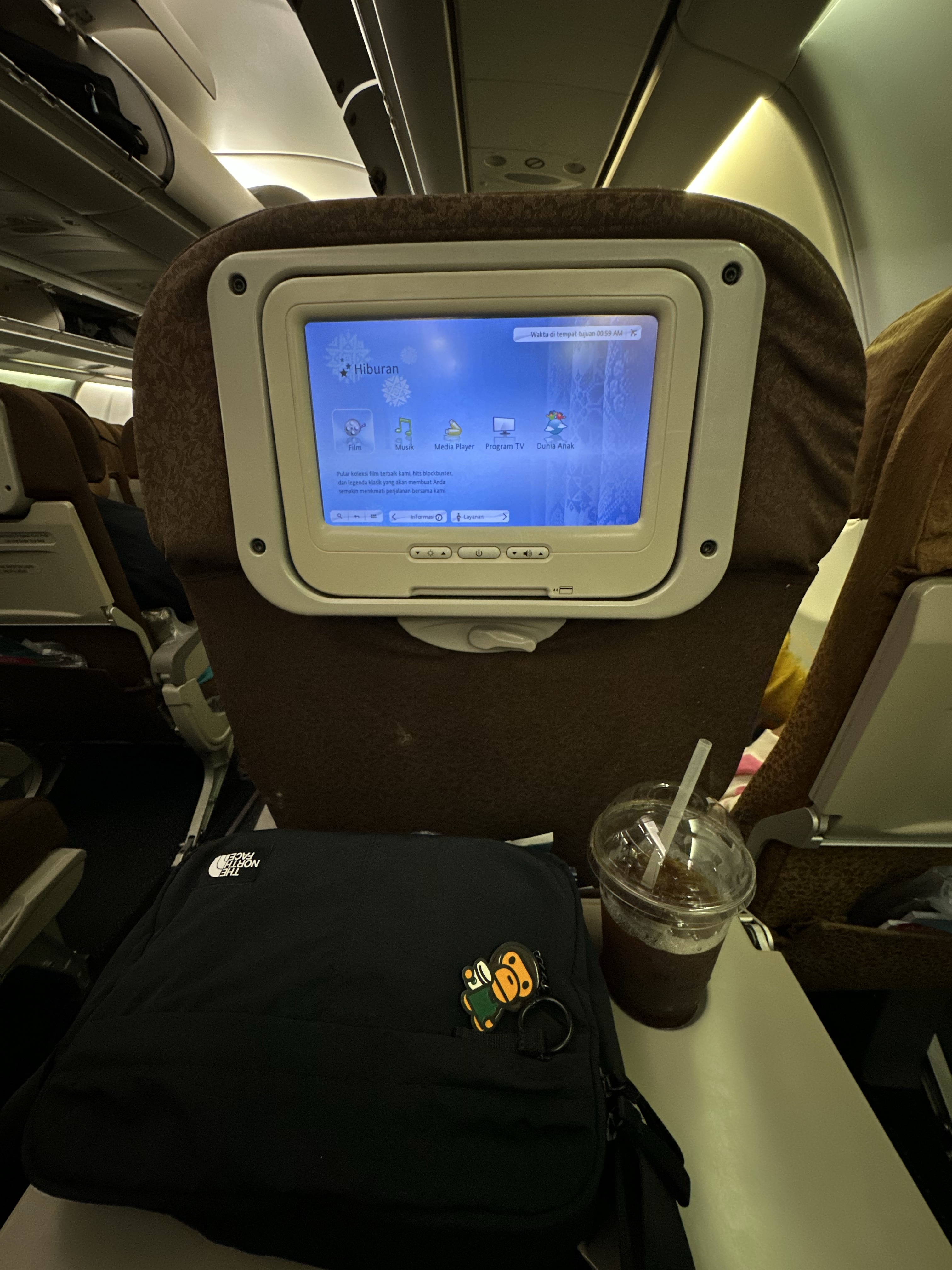 Starbucks x BAPE Baby Milo Keychain, The North Face Travel Cross Bag M Nw Black - 26SS 착용 스타일