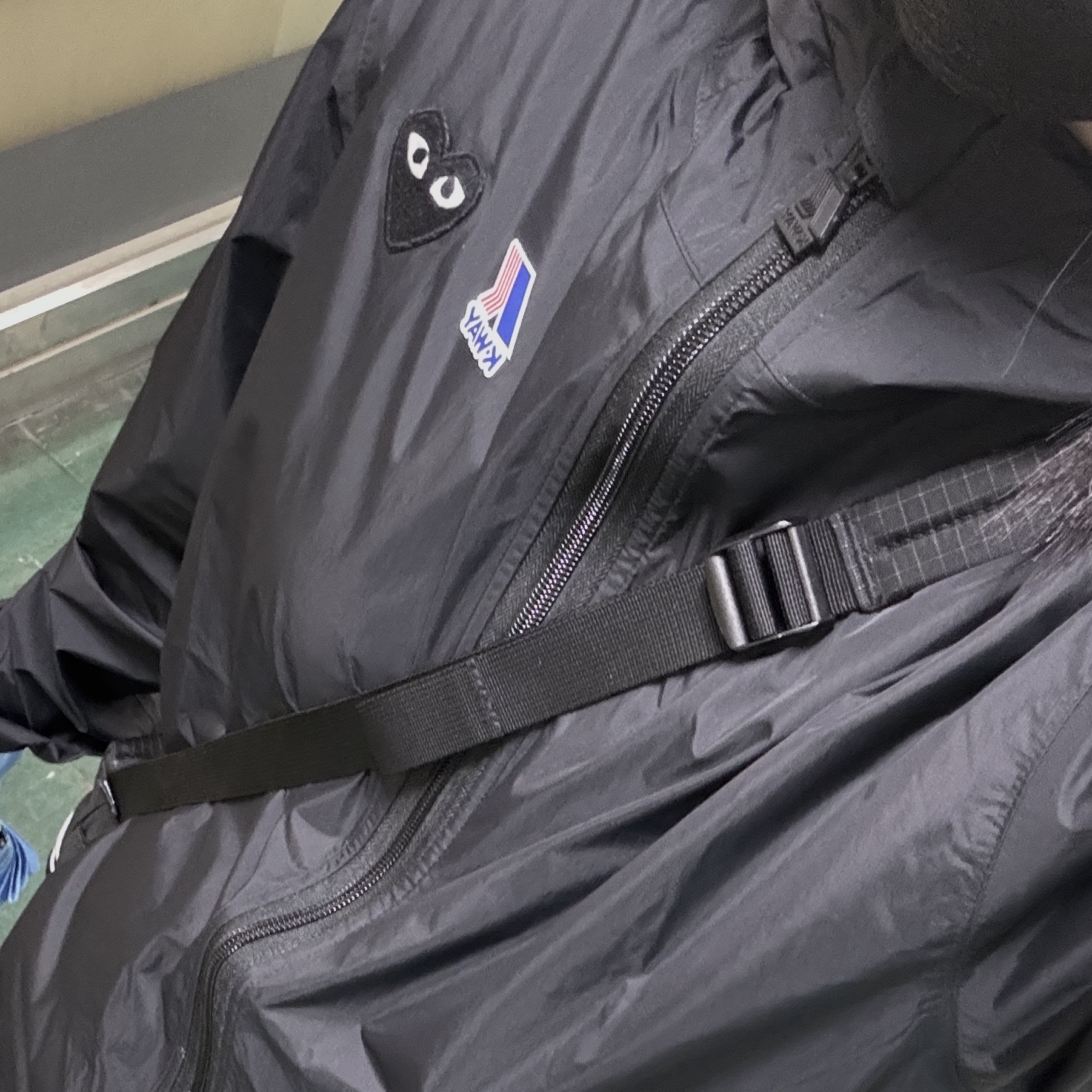 Play Comme des Garcons x K-Way Full Zip Jacket Black, Supreme Shoulder Bag Black - 23FW 착용 스타일